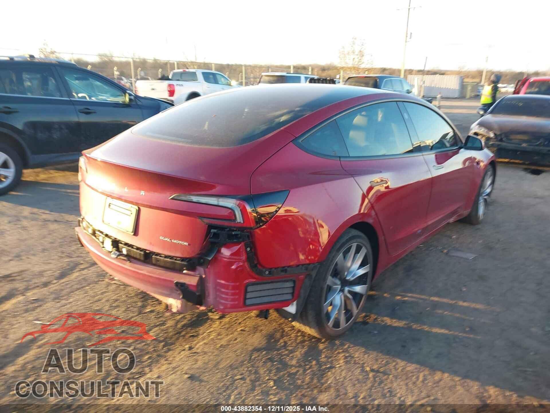 TESLA MODEL 3 2024 - 5YJ3E1EB5RF821303