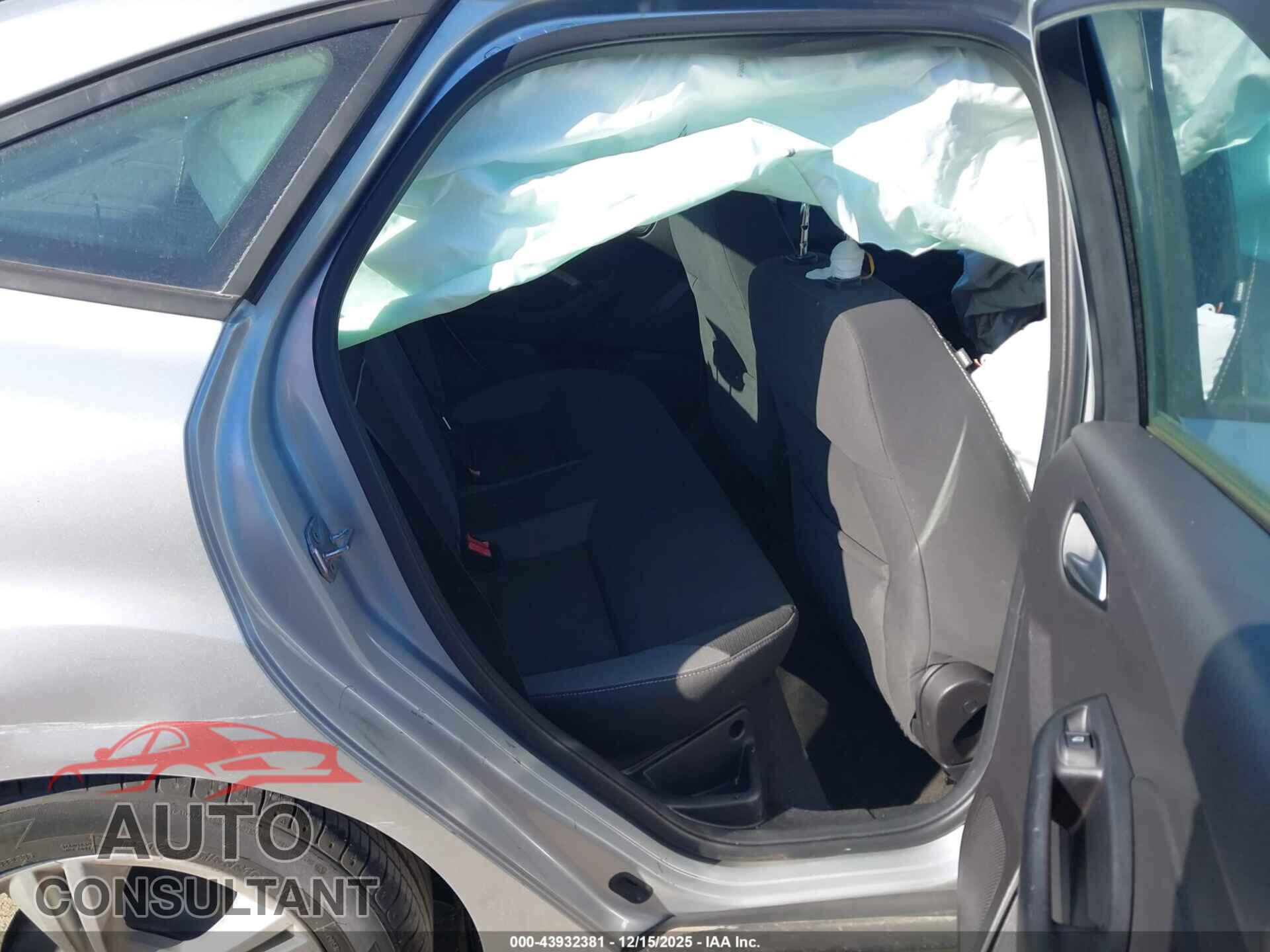 FORD FOCUS 2014 - 1FADP3F20EL217115
