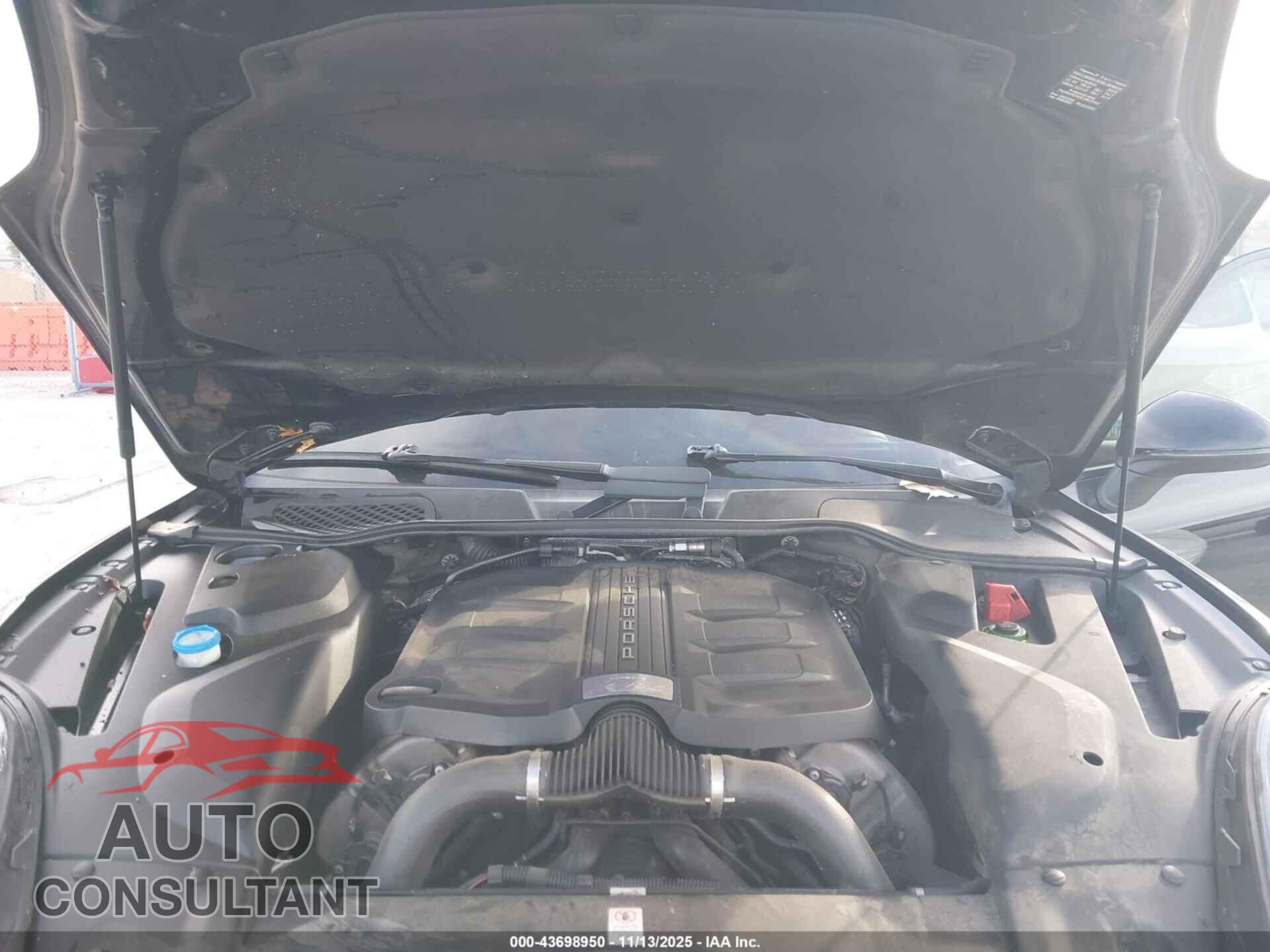 PORSCHE CAYENNE 2016 - WP1AB2A28GLA96011