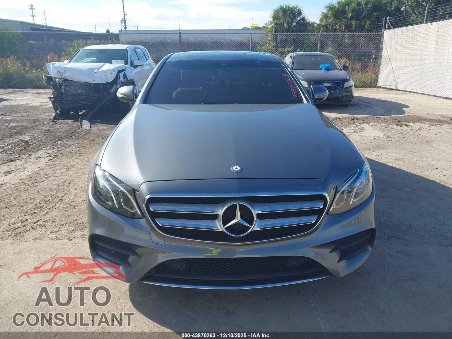 MERCEDES-BENZ E 300 2017 - WDDZF4KB5HA052456