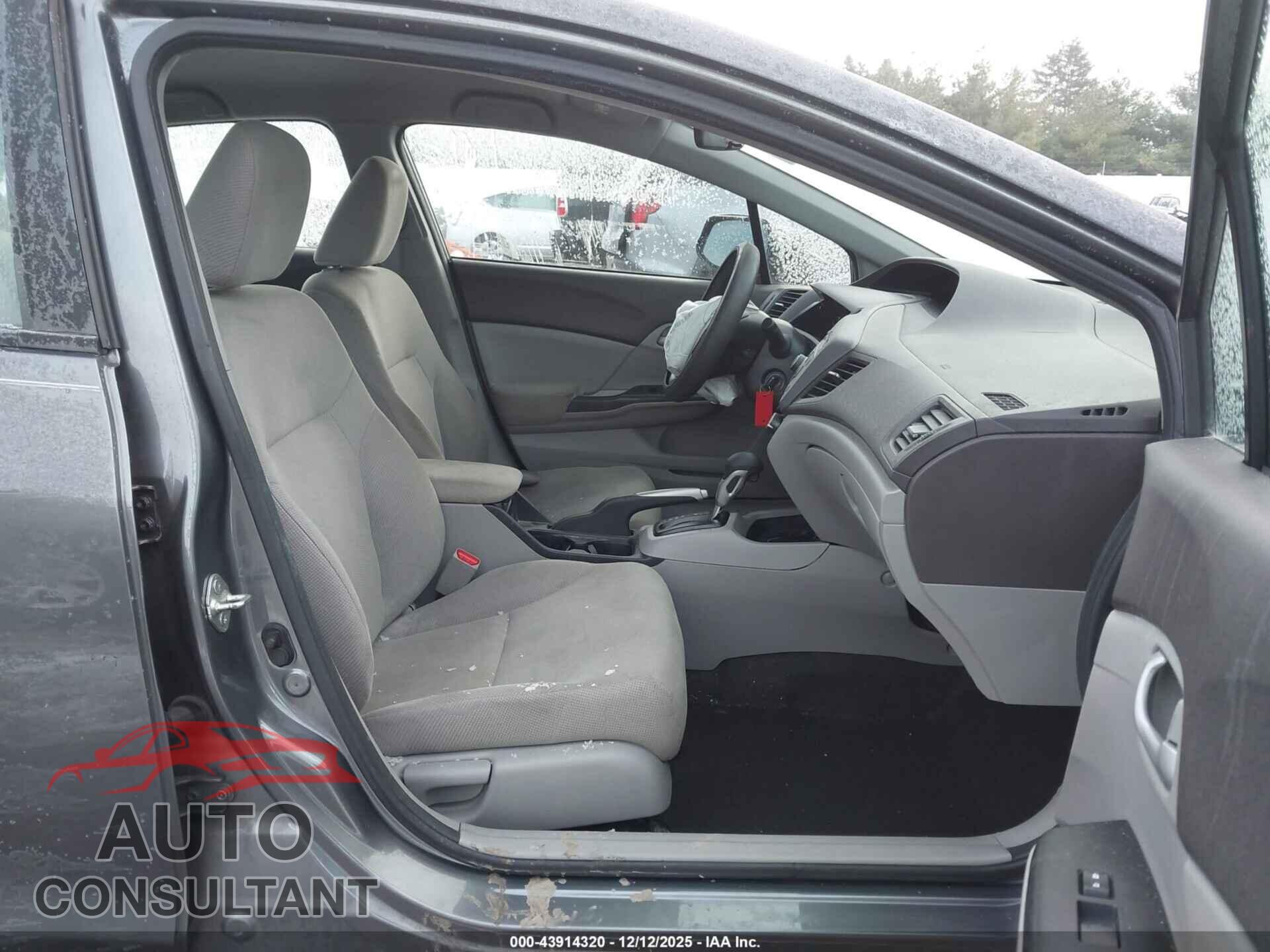 HONDA CIVIC 2012 - 2HGFB2F63CH329207