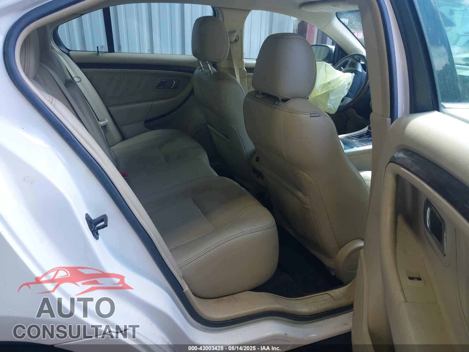 FORD TAURUS 2018 - 1FAHP2F83JG105265