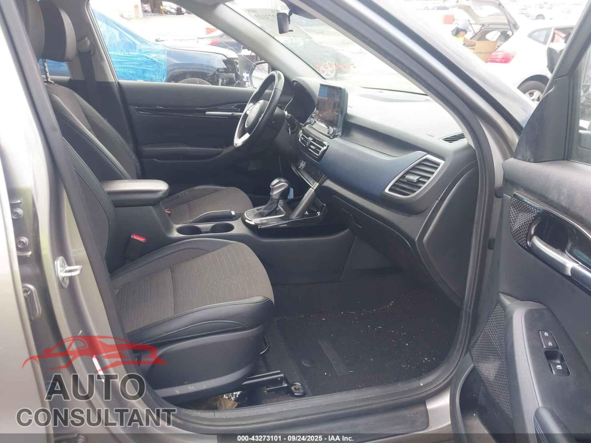 KIA SELTOS 2023 - KNDEU2AA1P7360263