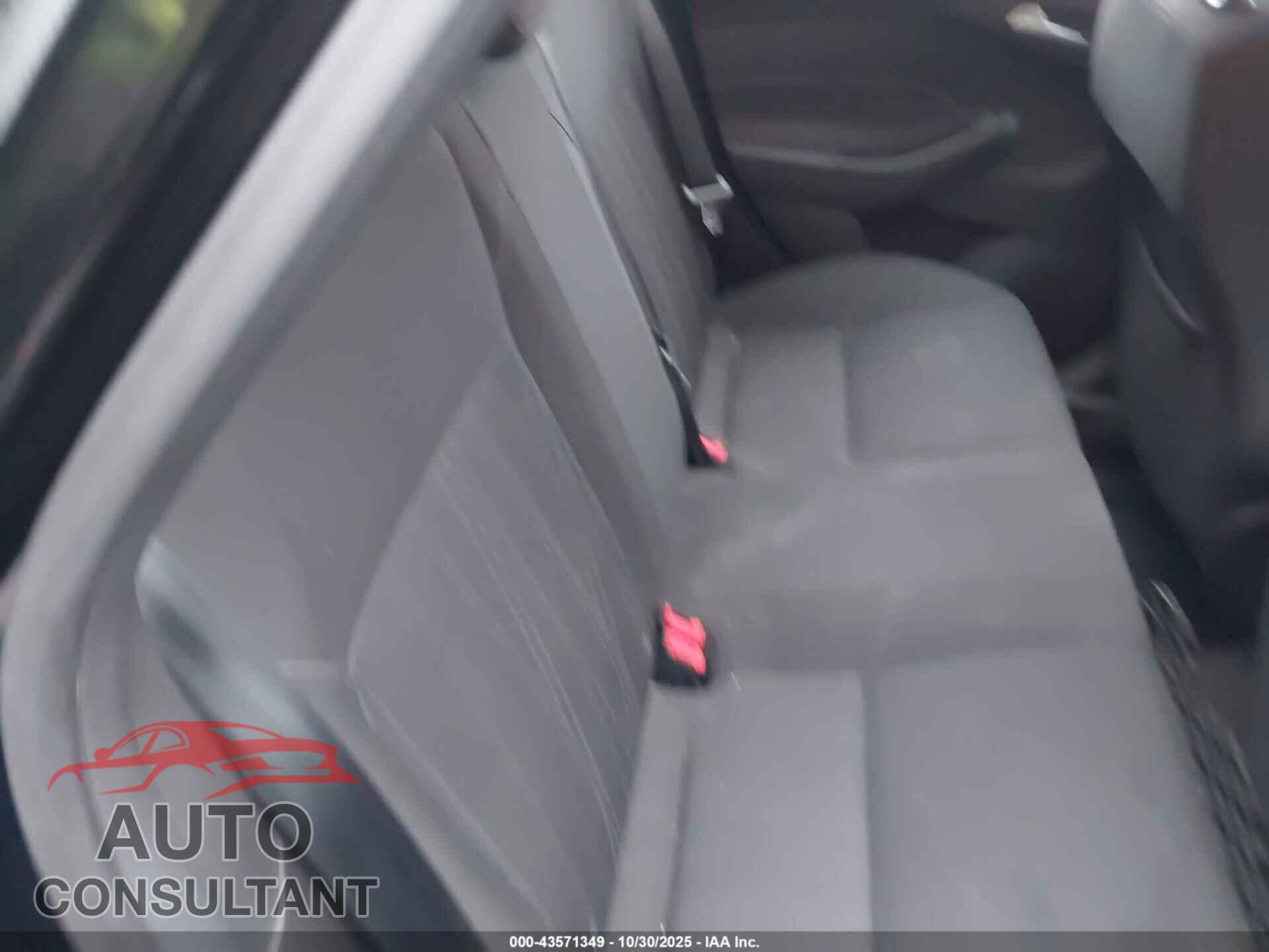 FORD FOCUS 2017 - 1FADP3F22HL286148