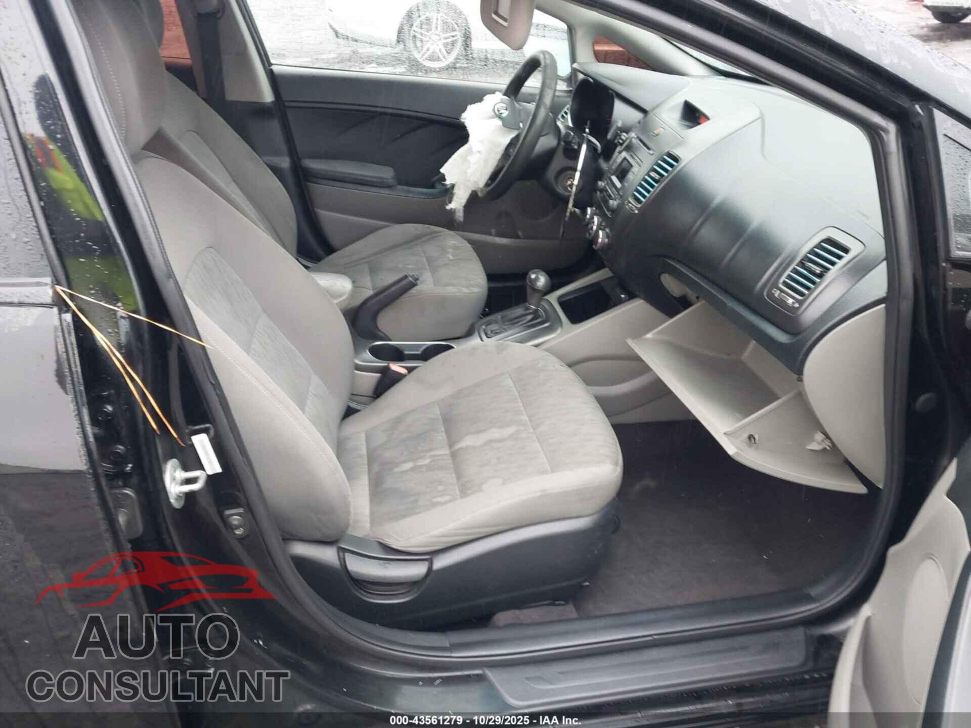 KIA FORTE 2015 - KNAFK4A66F5377469