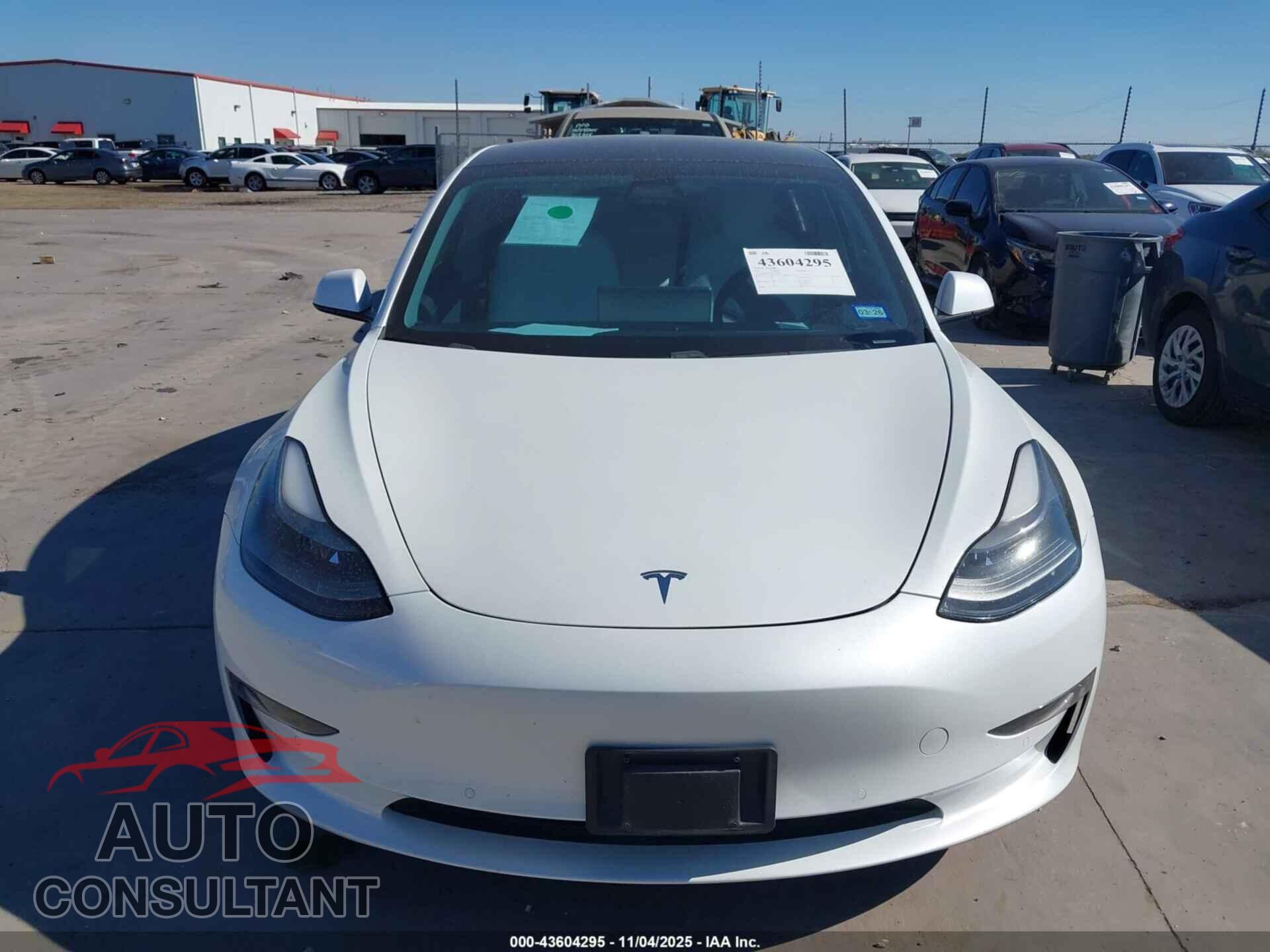 TESLA MODEL 3 2021 - 5YJ3E1EB5MF903301