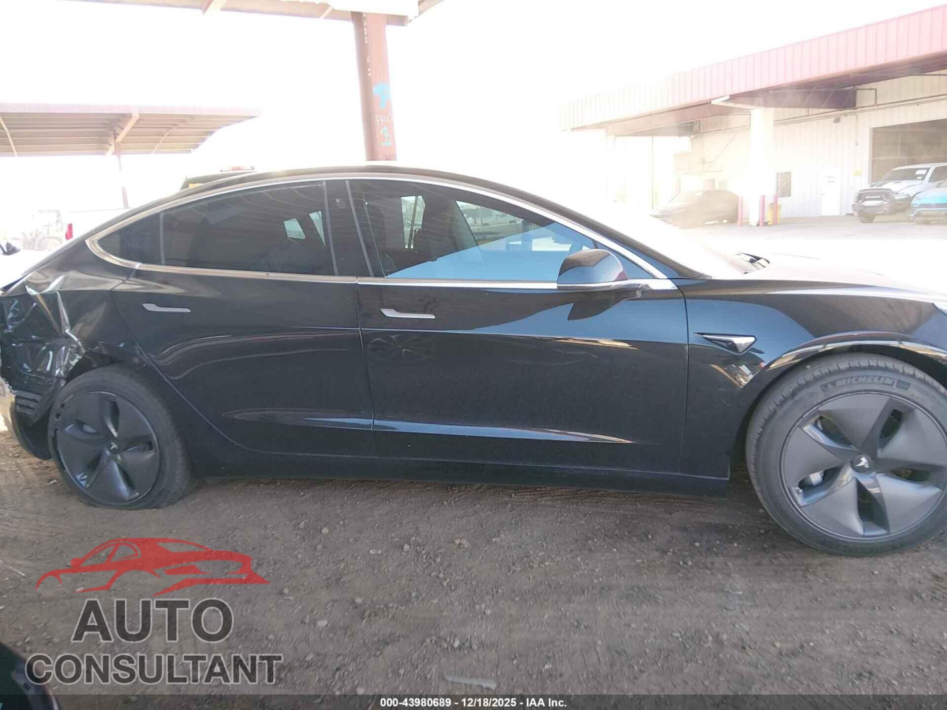 TESLA MODEL 3 2019 - 5YJ3E1EA8KF399380