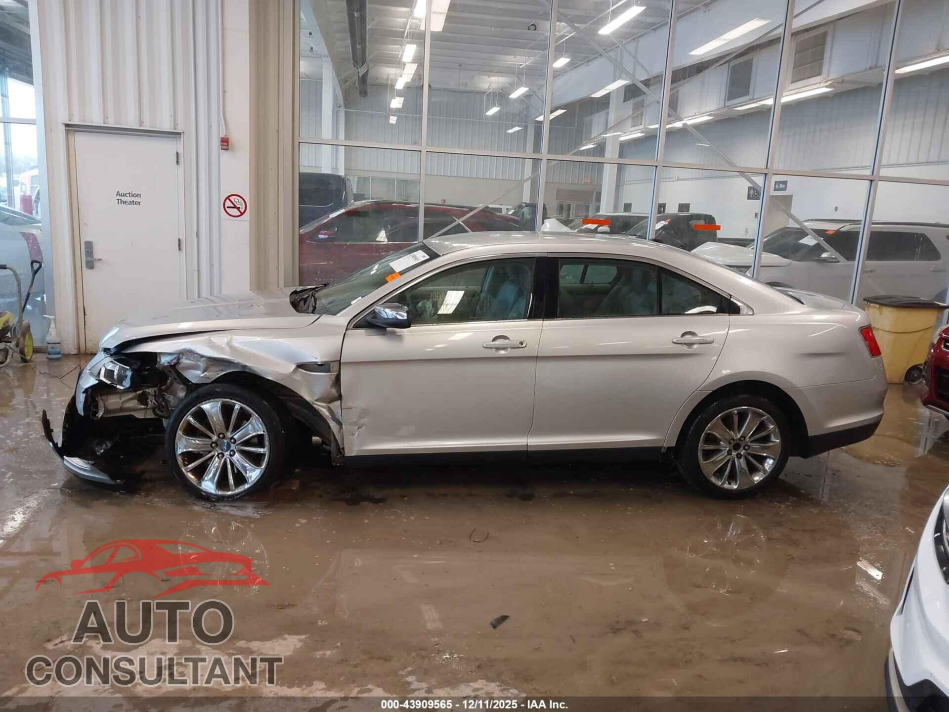 FORD TAURUS 2010 - 1FAHP2FWXAG141002