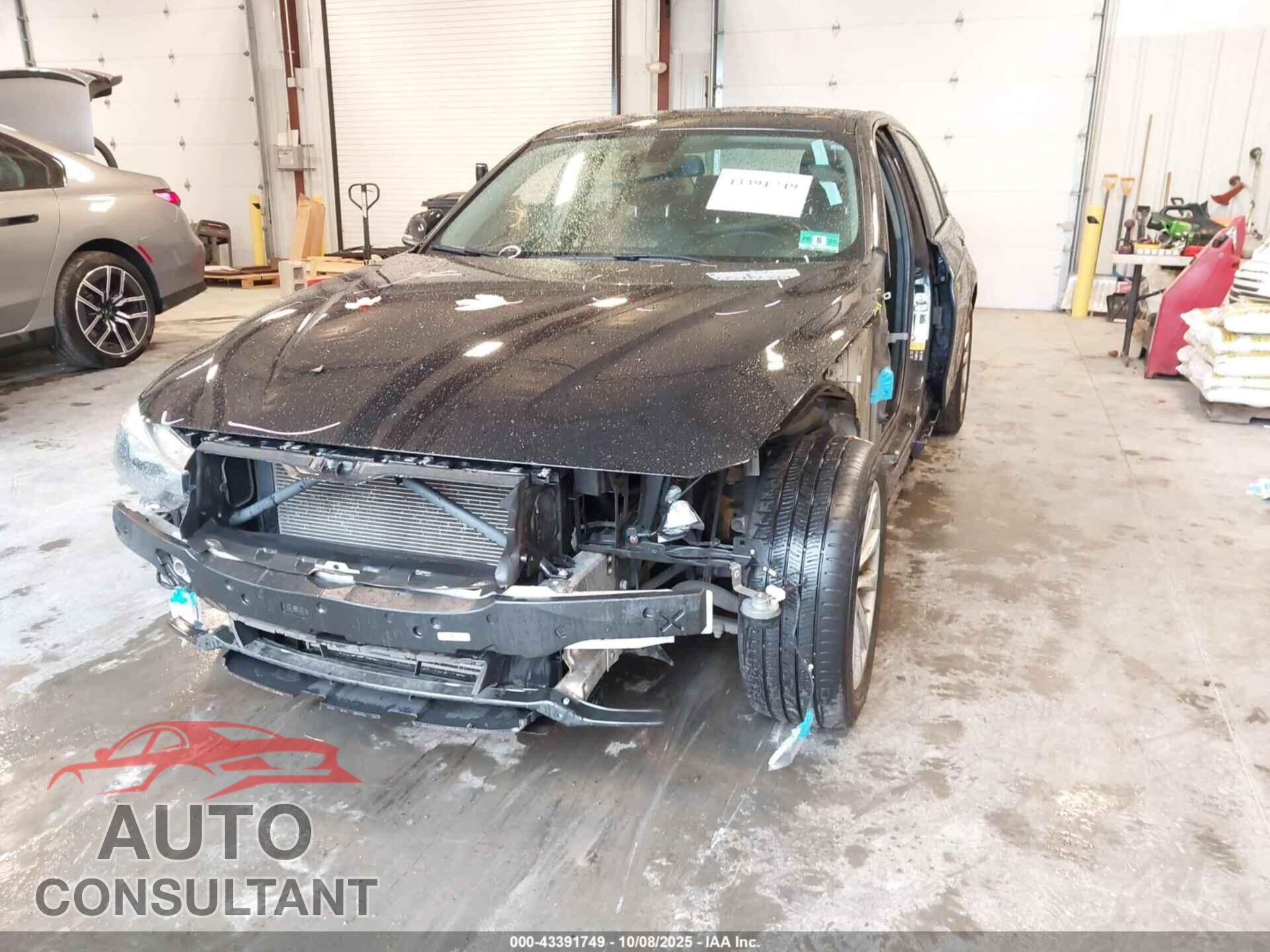 BMW 320I 2016 - WBA8E5G53GNU20865