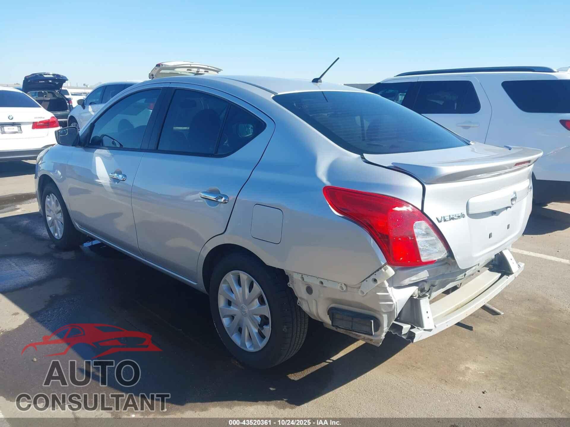 NISSAN VERSA 2017 - 3N1CN7AP3HL814941