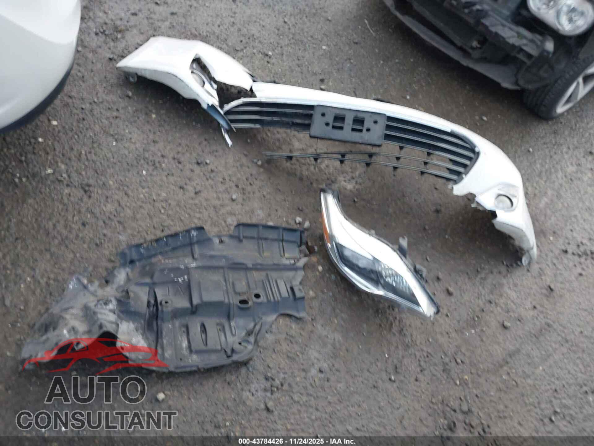 TOYOTA AVALON 2013 - 4T1BK1EB6DU074567
