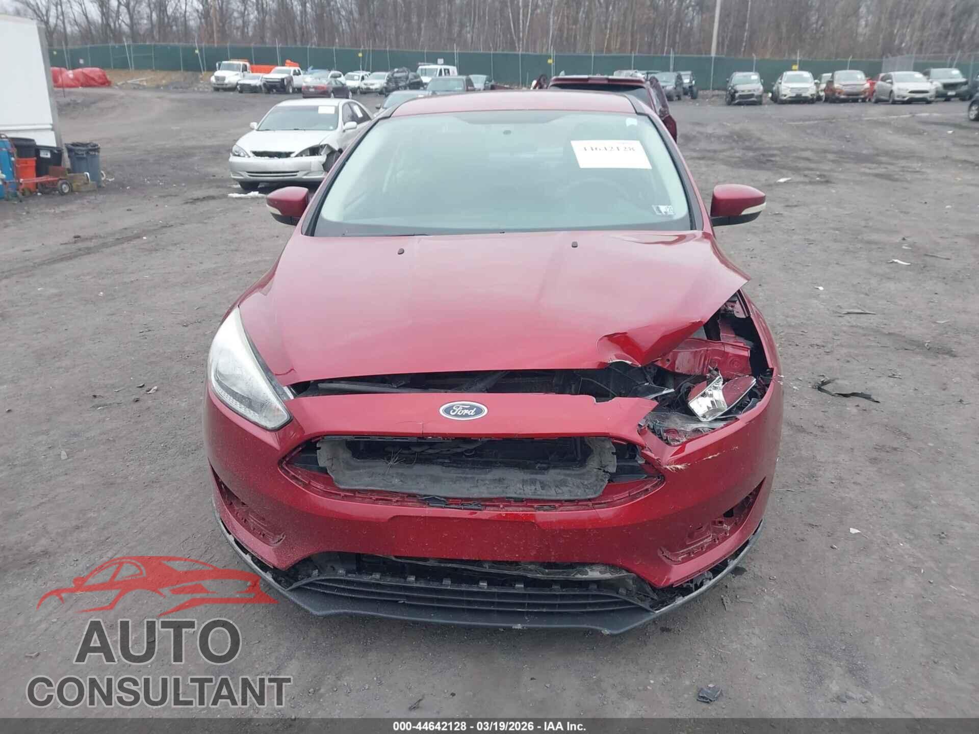 FORD FOCUS 2017 - 1FADP3F24HL240899