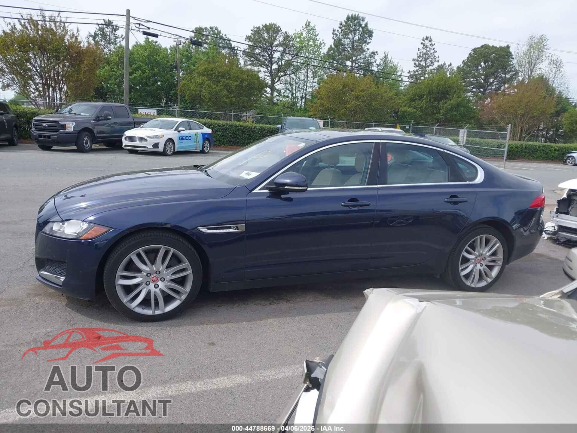 JAGUAR XF 2017 - SAJBK4BV7HCY42526