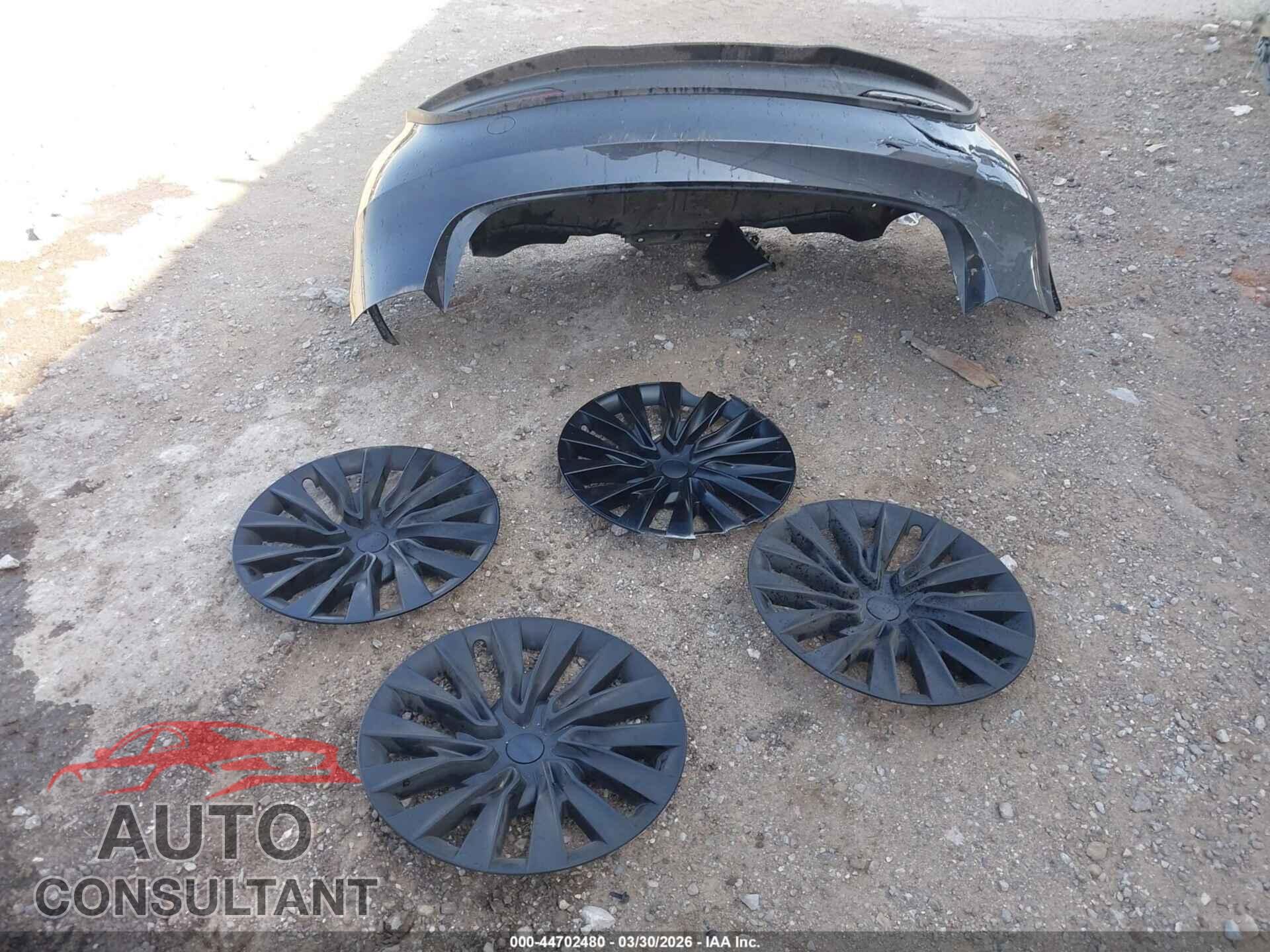 TESLA MODEL 3 2024 - 5YJ3E1EA6RF836089