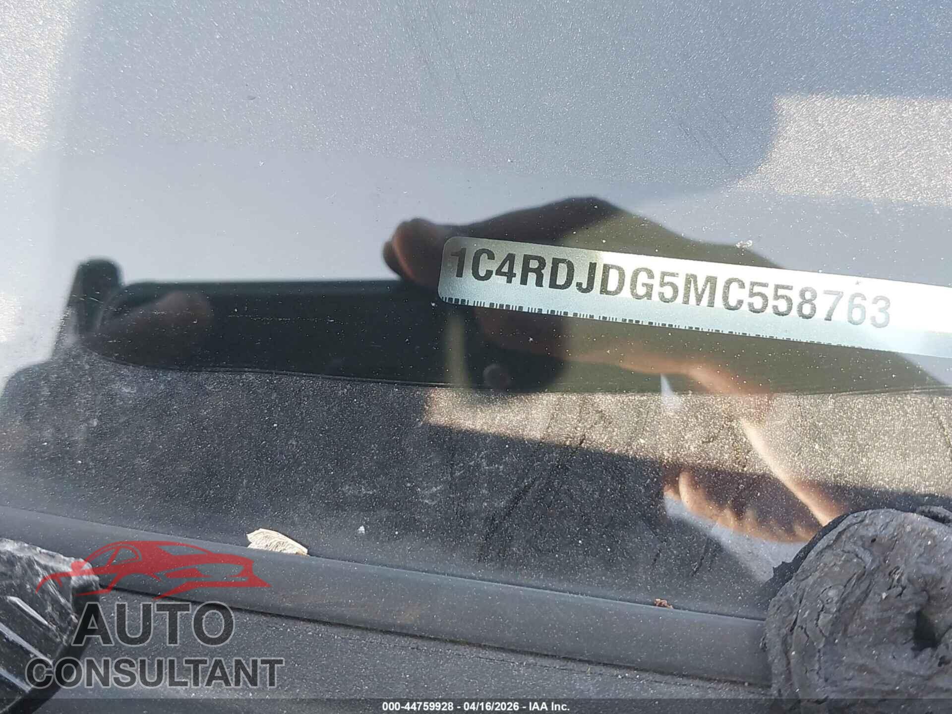 DODGE DURANGO 2021 - 1C4RDJDG5MC558763