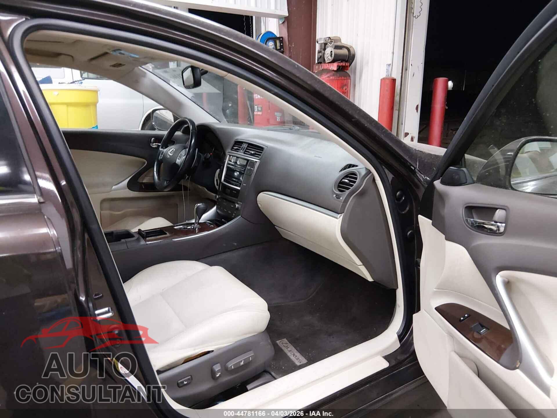 LEXUS IS 250 2012 - JTHBF5C20C5161732
