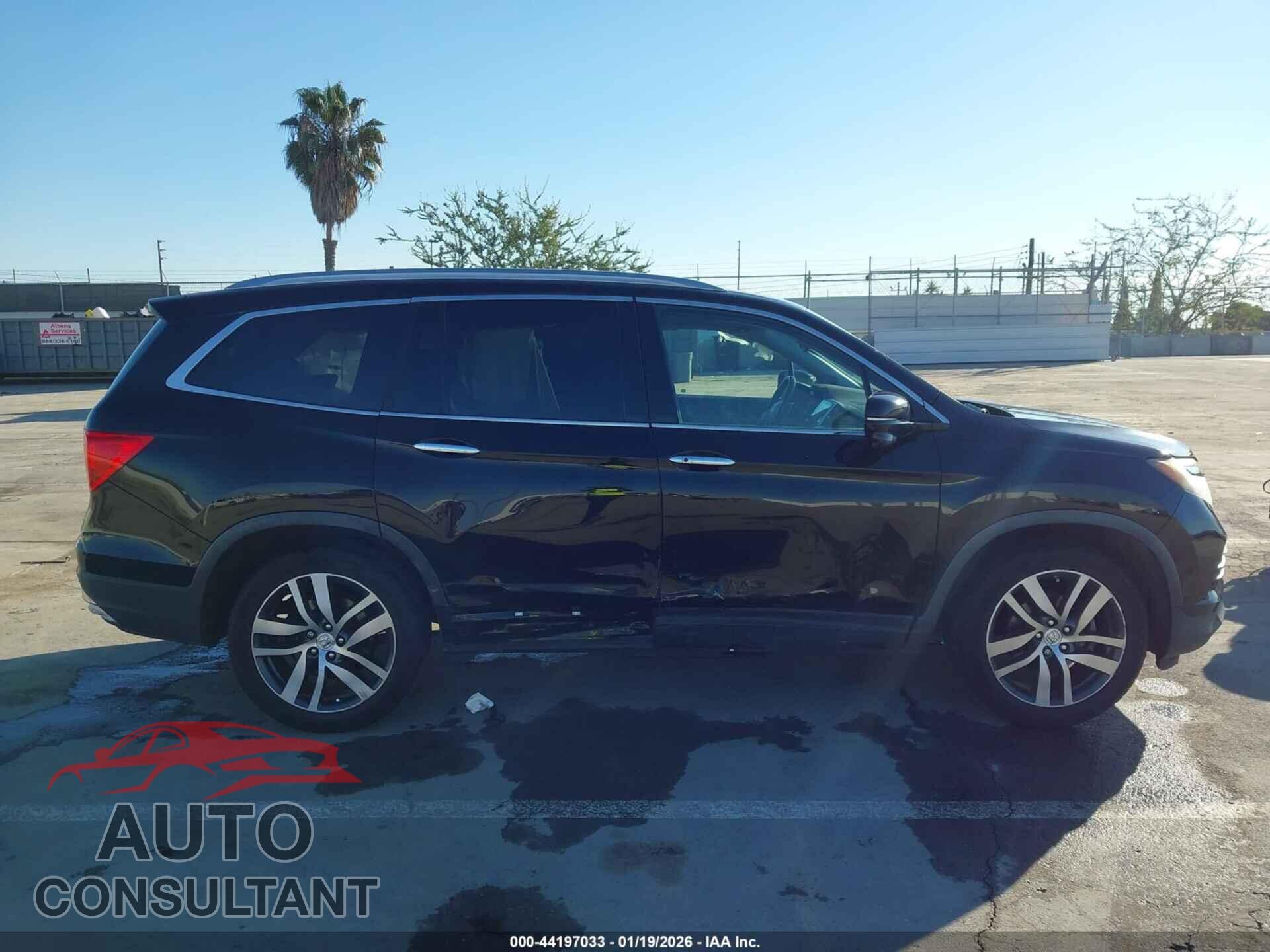 HONDA PILOT 2017 - 5FNYF6H99HB060122