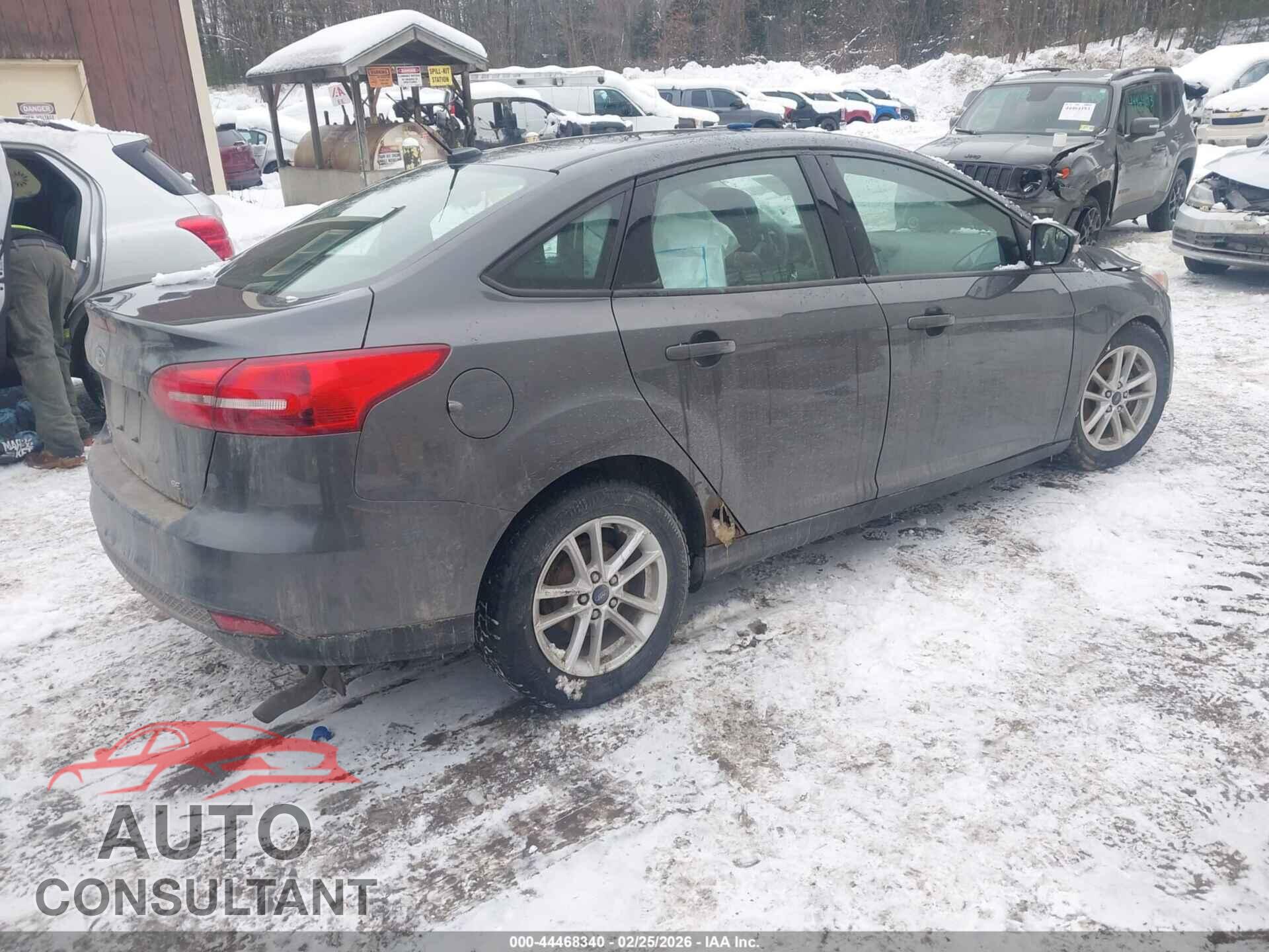 FORD FOCUS 2017 - 1FADP3F22HL326423