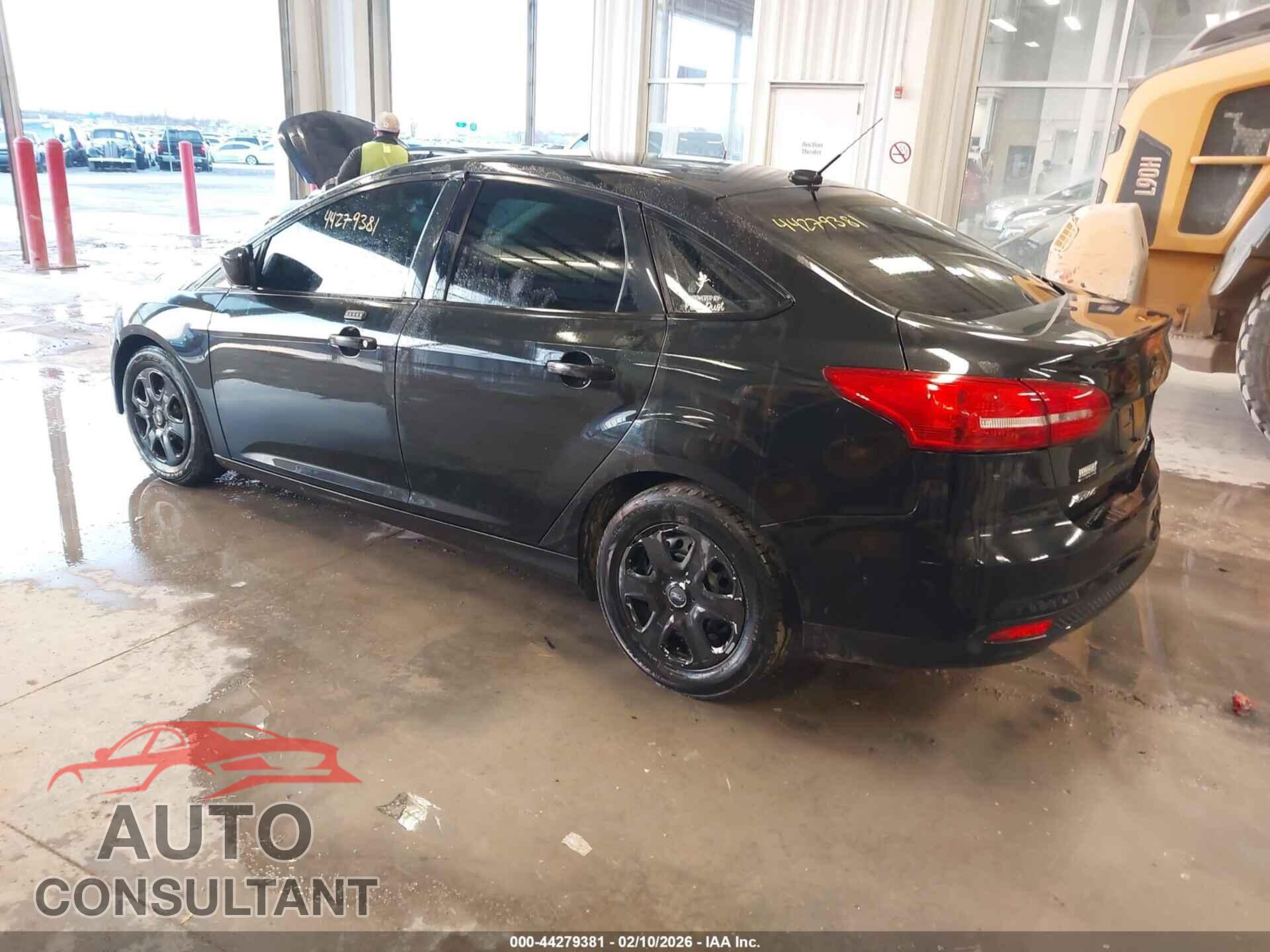 FORD FOCUS 2015 - 1FADP3E20FL317640