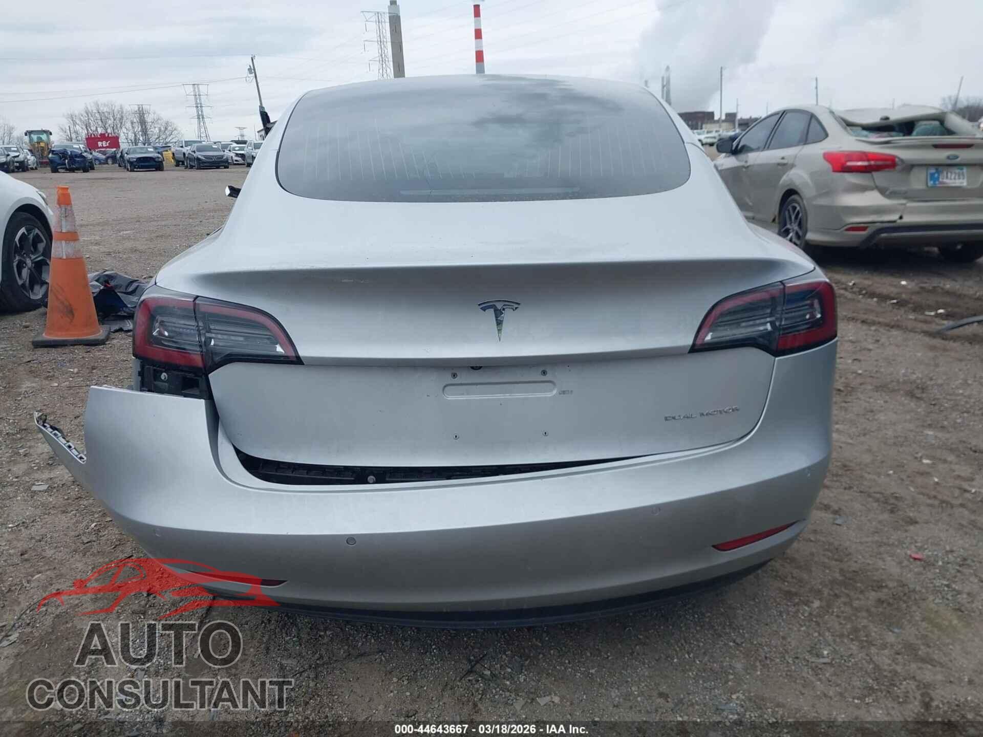 TESLA MODEL 3 2018 - 5YJ3E1EB4JF054905