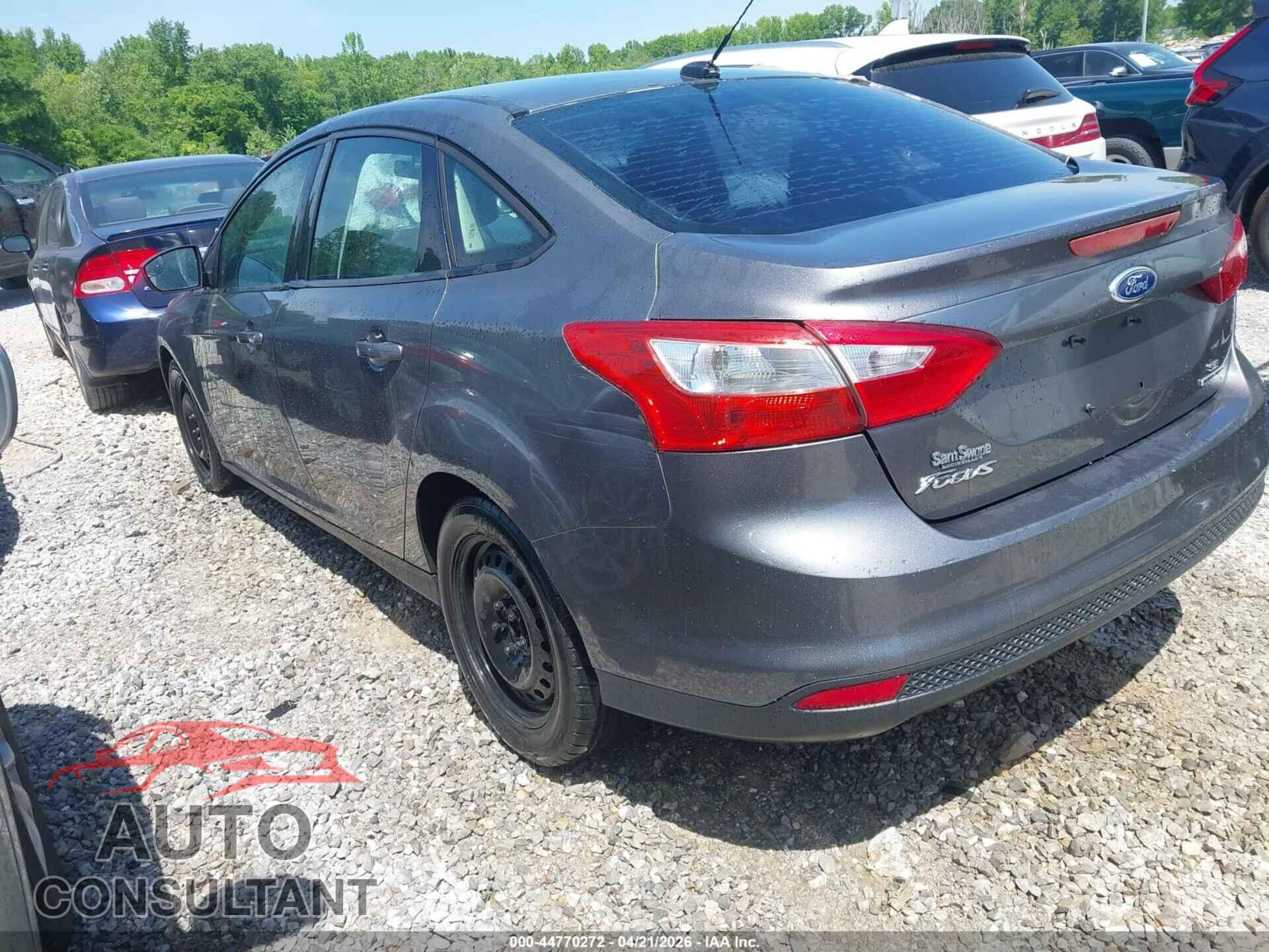 FORD FOCUS 2012 - 1FAHP3F23CL324643
