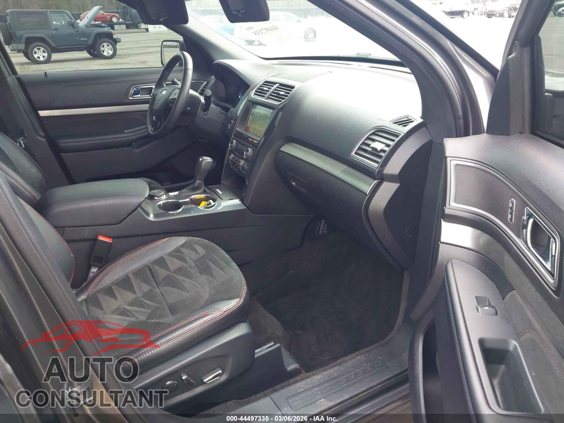 FORD EXPLORER 2018 - 1FM5K8D87JGB84095