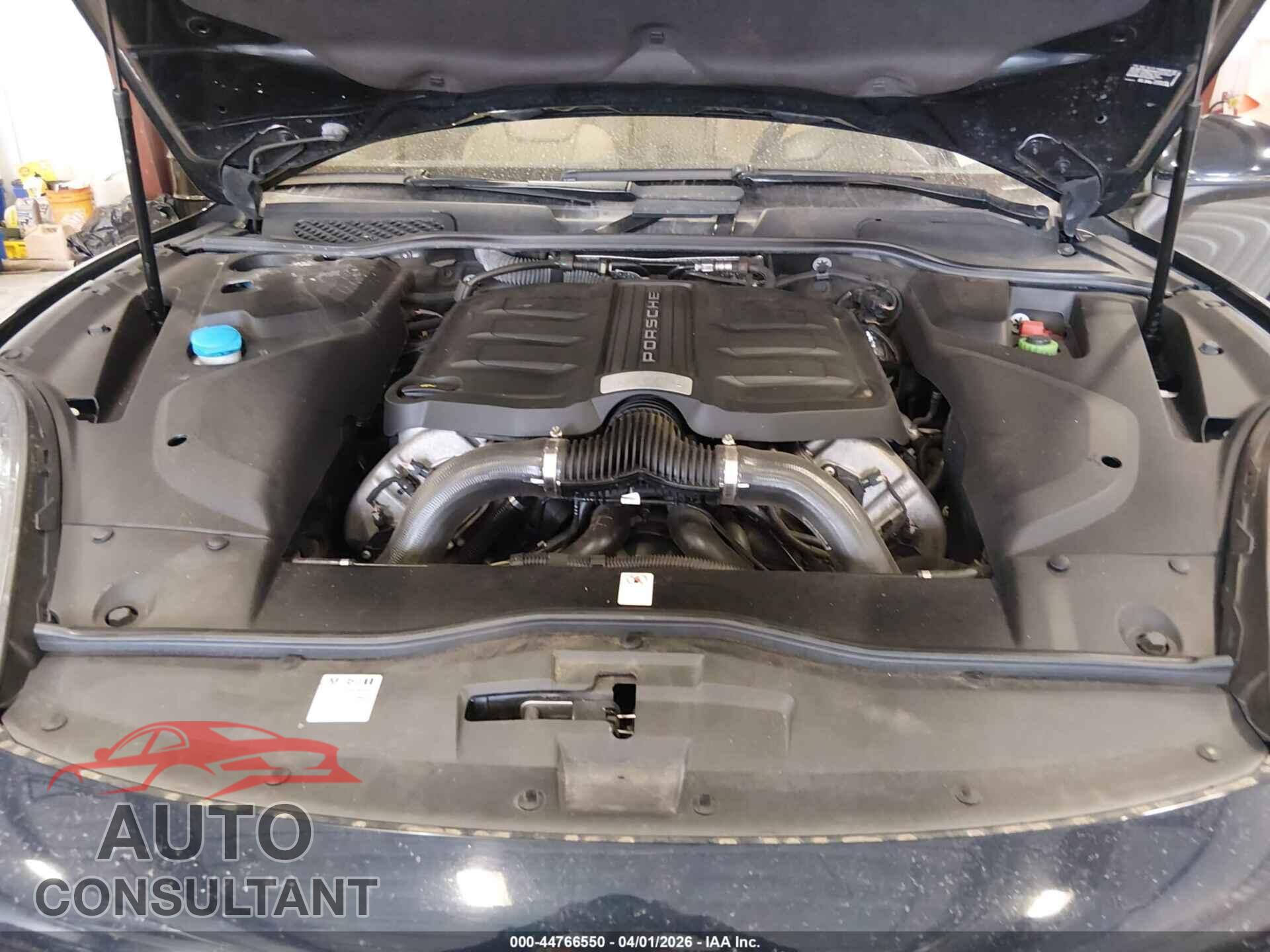 PORSCHE CAYENNE 2017 - WP1AB2A27HLA52261