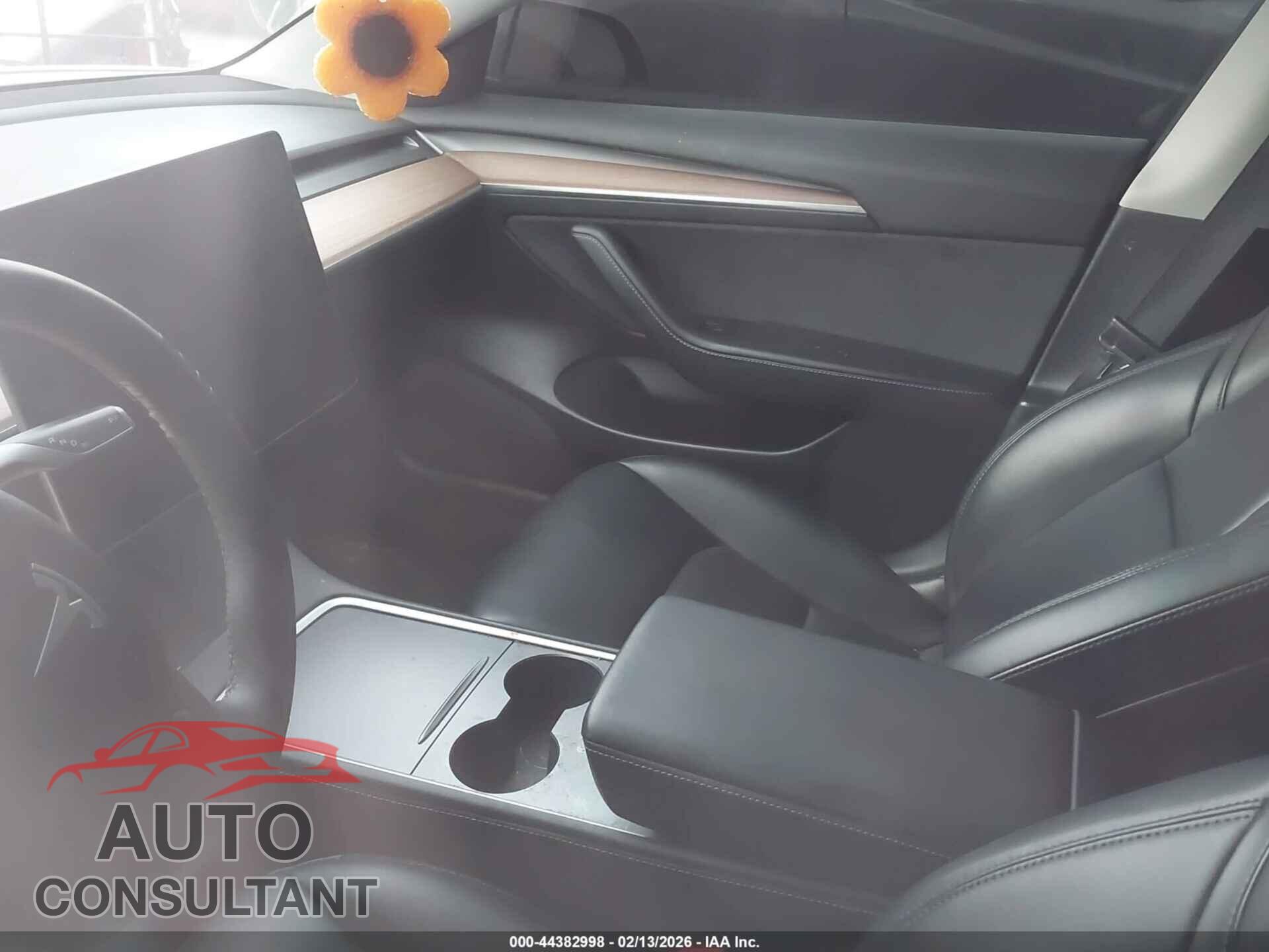 TESLA MODEL 3 2021 - 5YJ3E1EA4MF143711