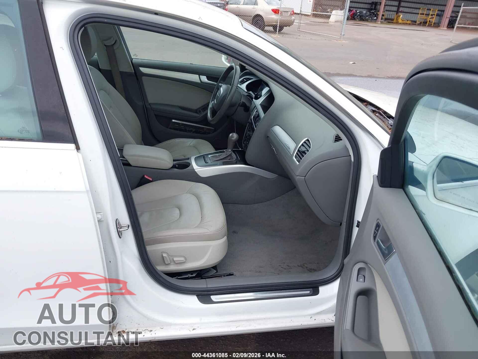 AUDI A4 2012 - WAUBFAFL5CN006878