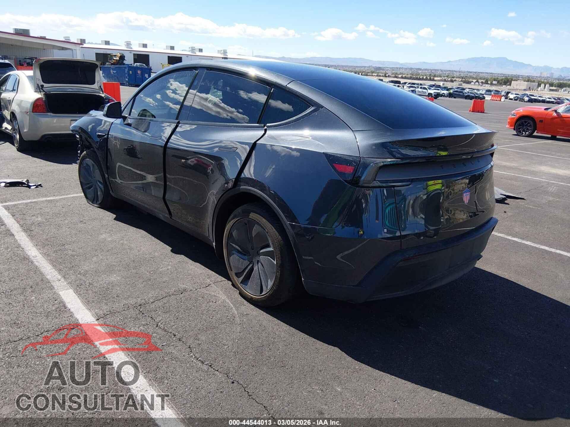 TESLA MODEL Y 2026 - 7SAYGDEE9TF343067