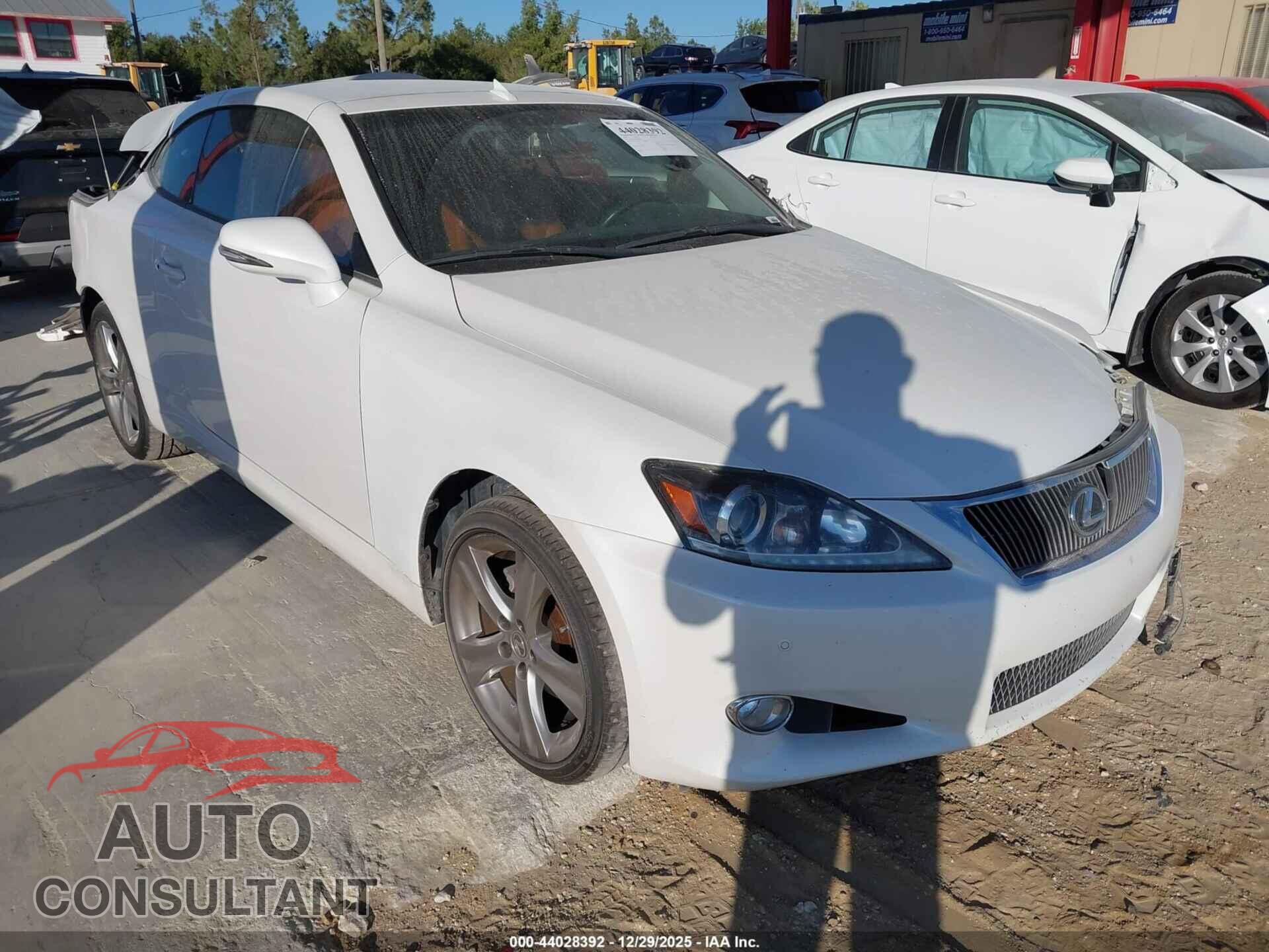 LEXUS IS 250C 2014 - JTHFF2C25E2531545