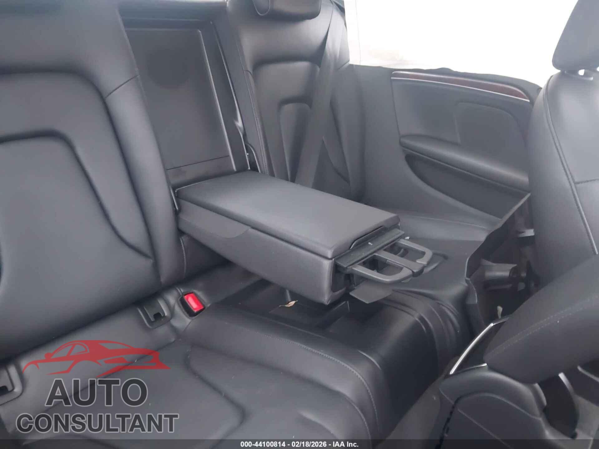 AUDI A5 2011 - WAUGFAFR0BA083769