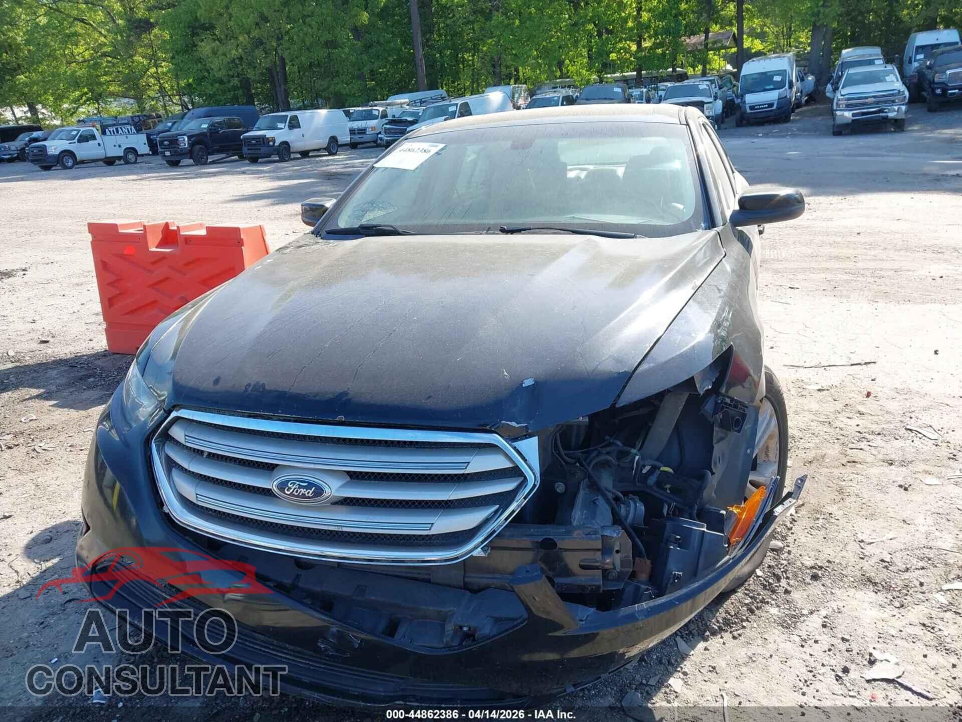 FORD TAURUS 2013 - 1FAHP2E82DG149294