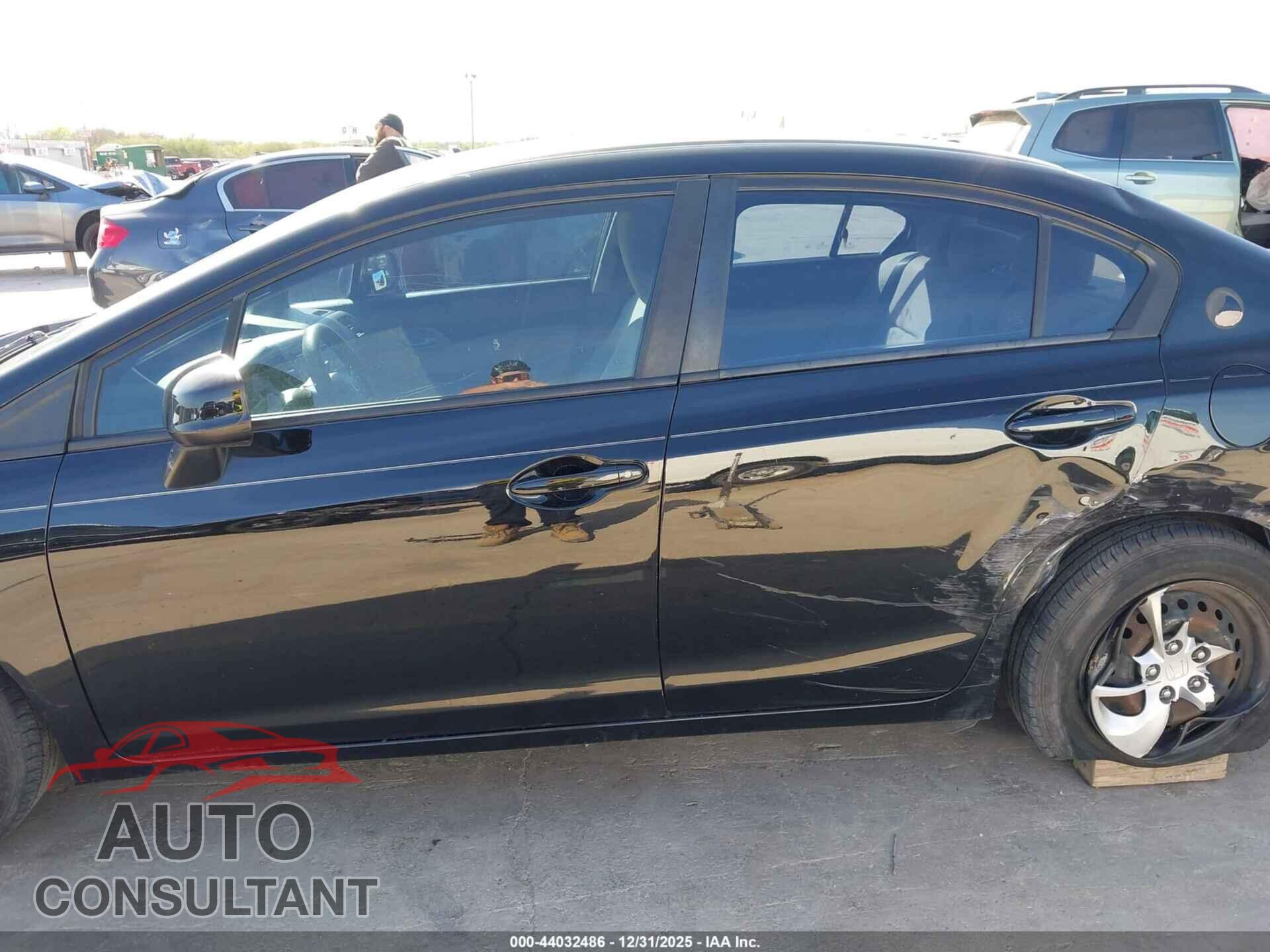 HONDA CIVIC 2013 - 19XFB2F51DE018832