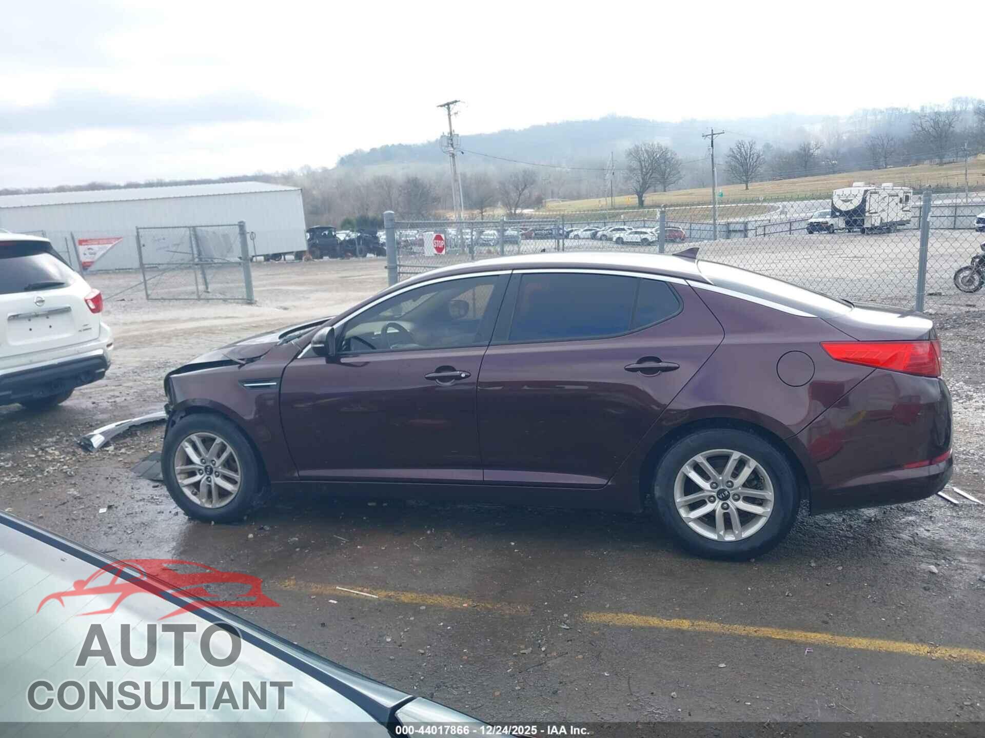 KIA OPTIMA 2011 - KNAGM4A73B5094089