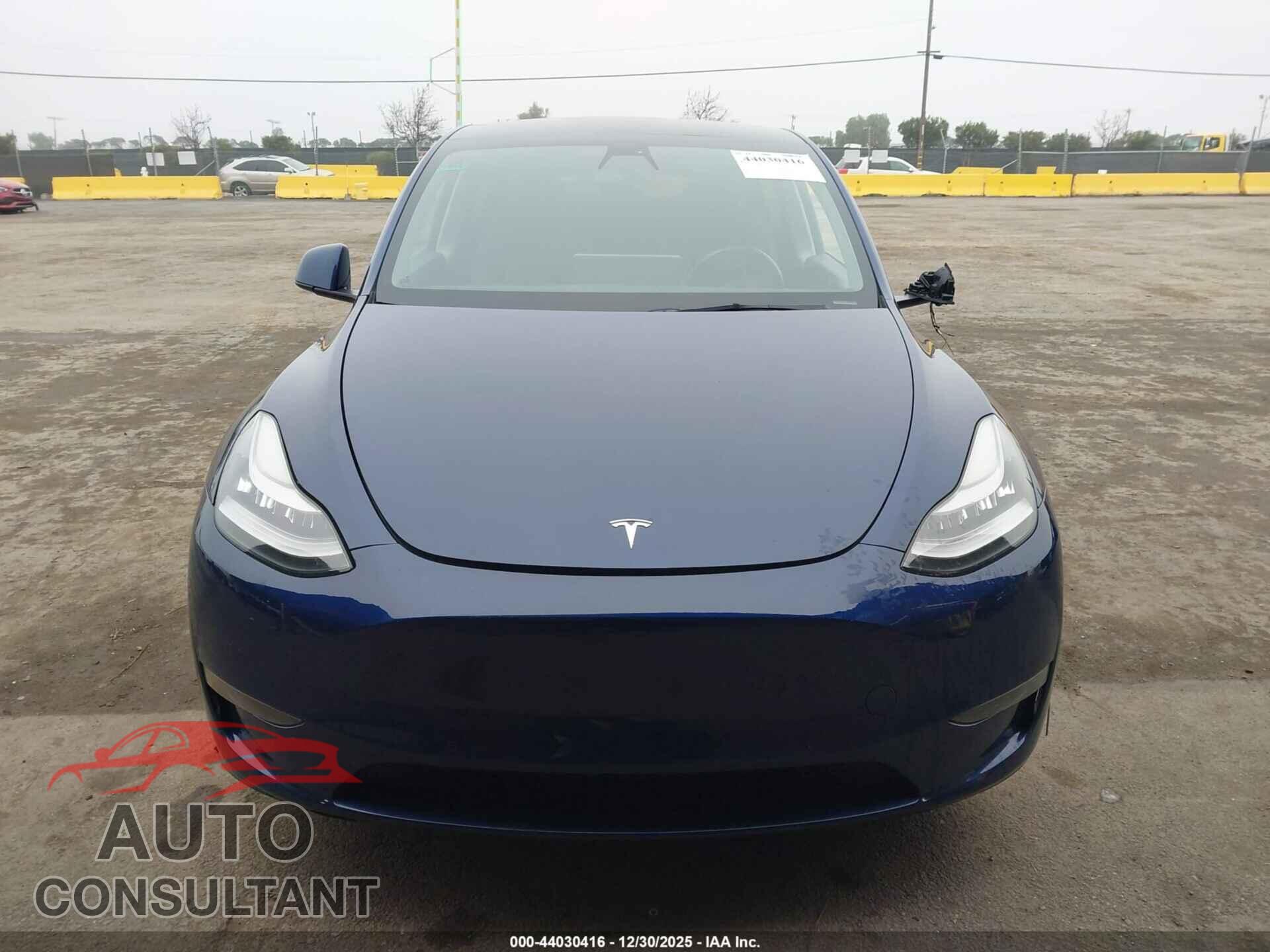 TESLA MODEL Y 2021 - 5YJYGDED2MF109634