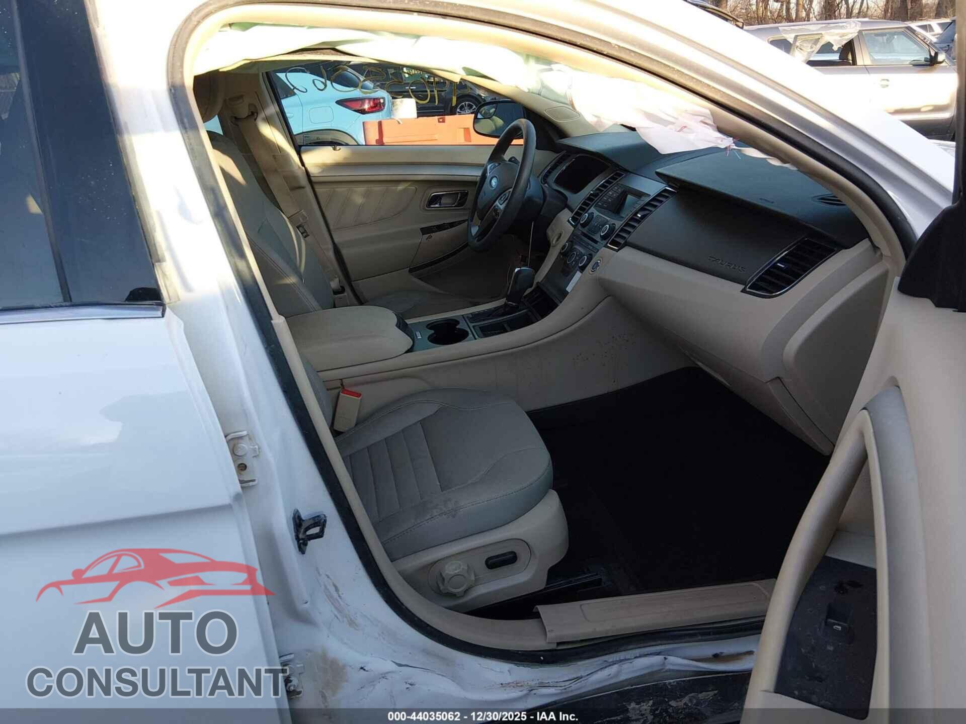 FORD TAURUS 2017 - 1FAHP2D8XHG146358
