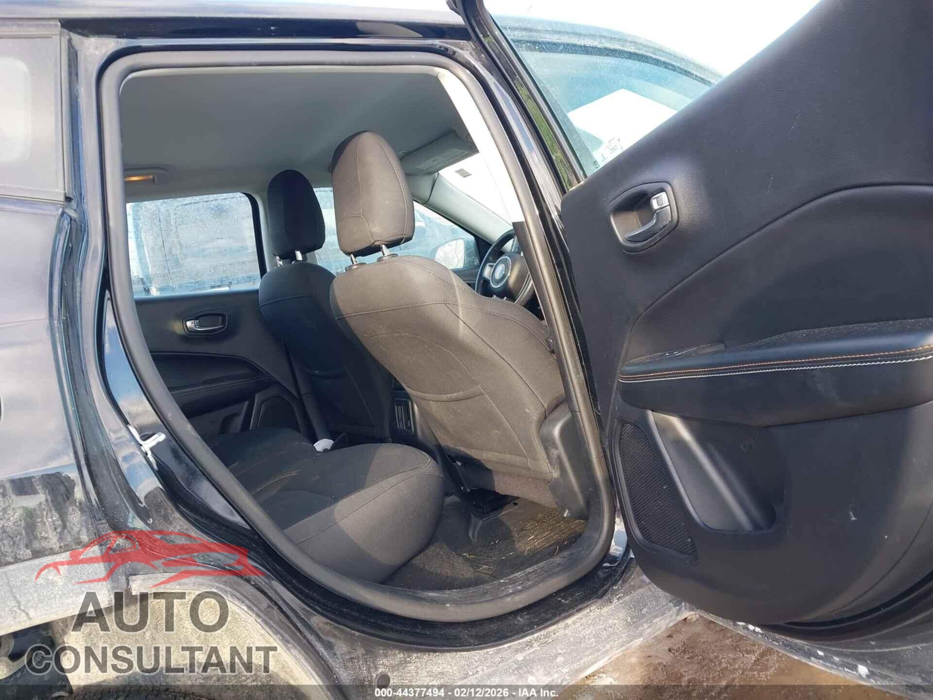 JEEP COMPASS 2019 - 3C4NJDAB4KT670263