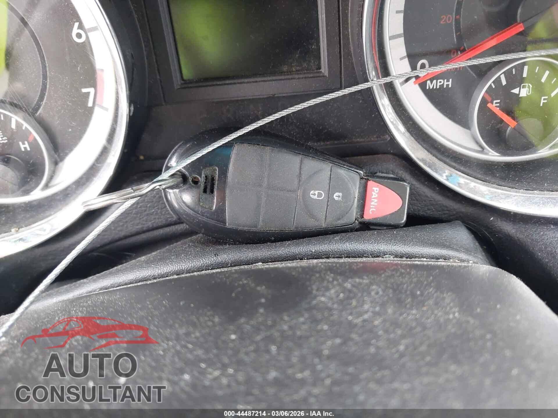 DODGE GRAND CARAVAN 2011 - 2D4RN5DG7BR728570
