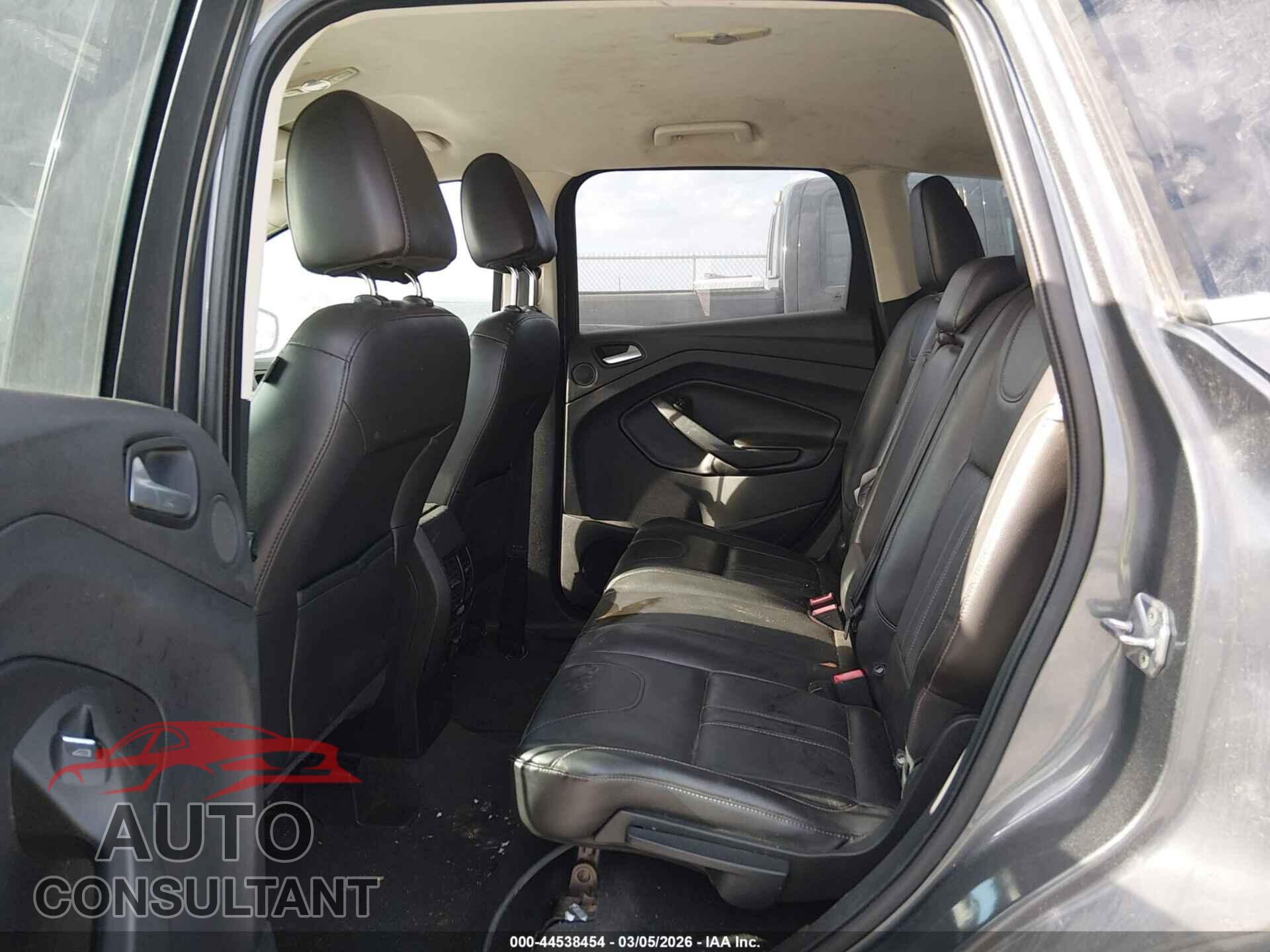 FORD ESCAPE 2013 - 1FMCU0J96DUC13334