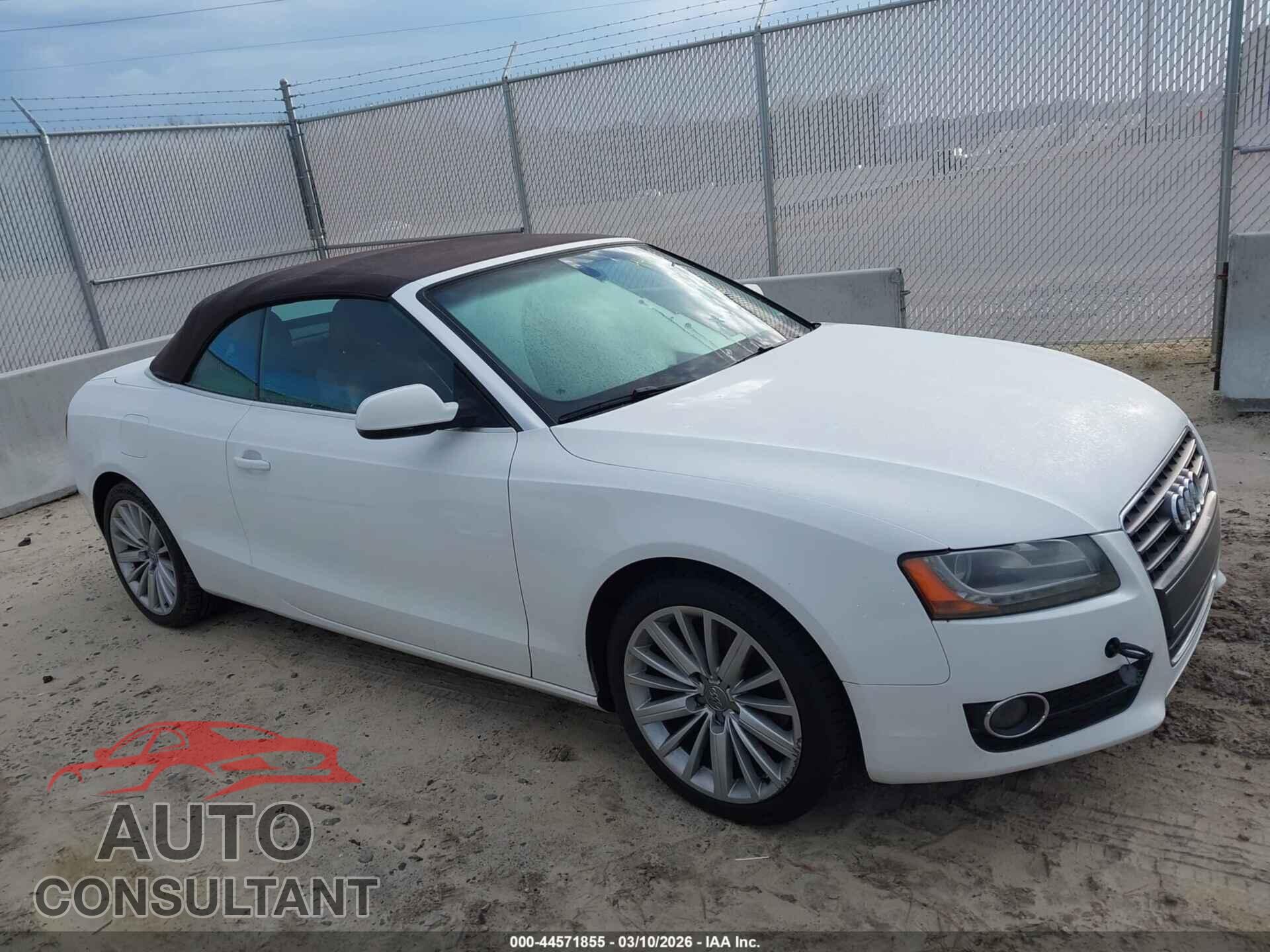 AUDI A5 2011 - WAUJFAFH7BN018035