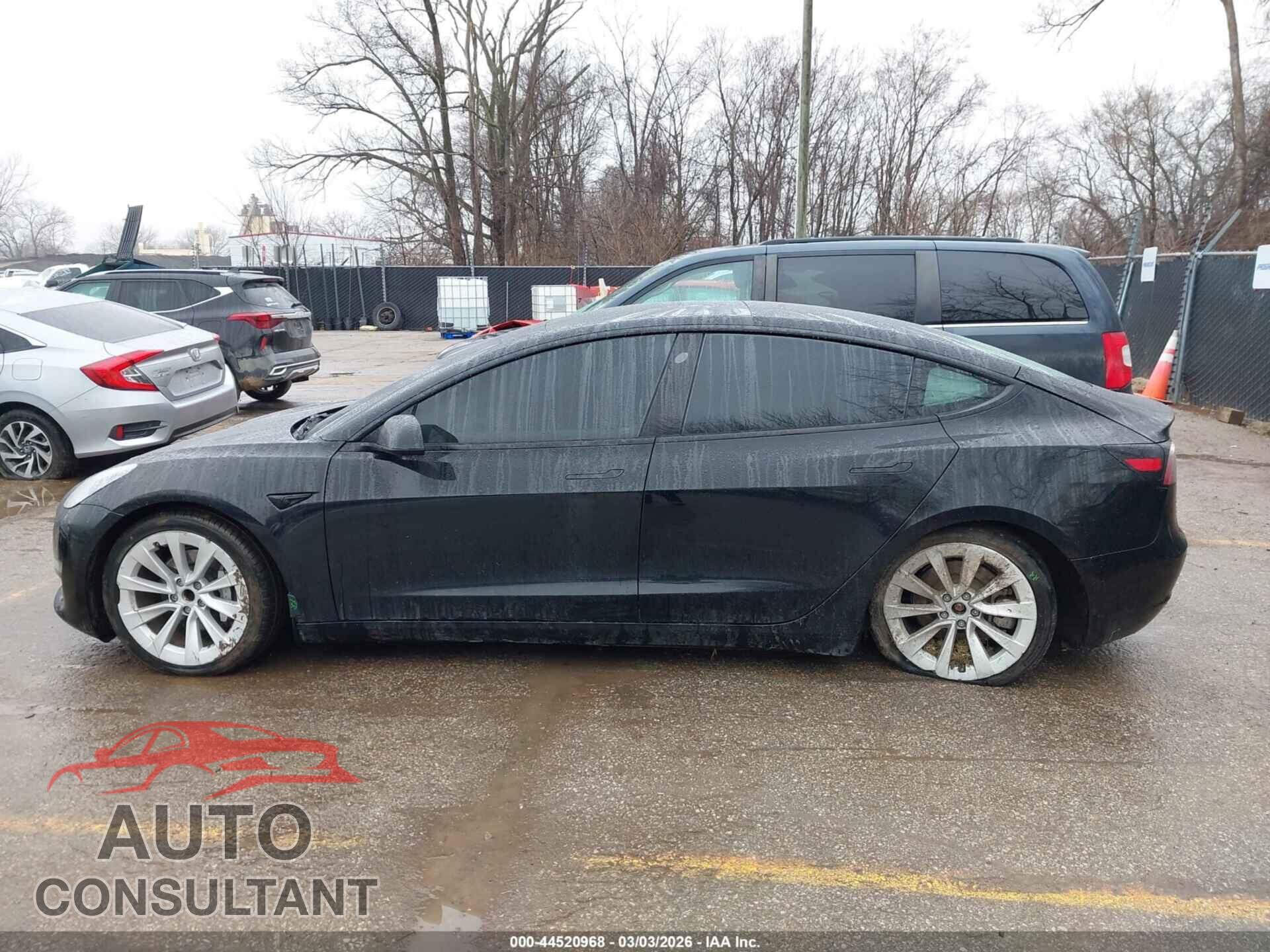 TESLA MODEL 3 2022 - 5YJ3E1EA9NF372435