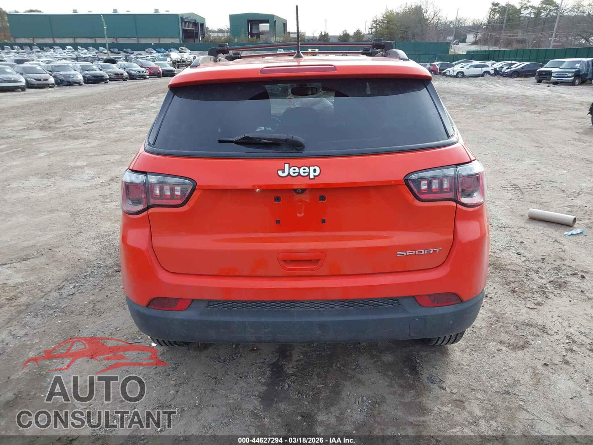 JEEP COMPASS 2018 - 3C4NJCAB4JT339398