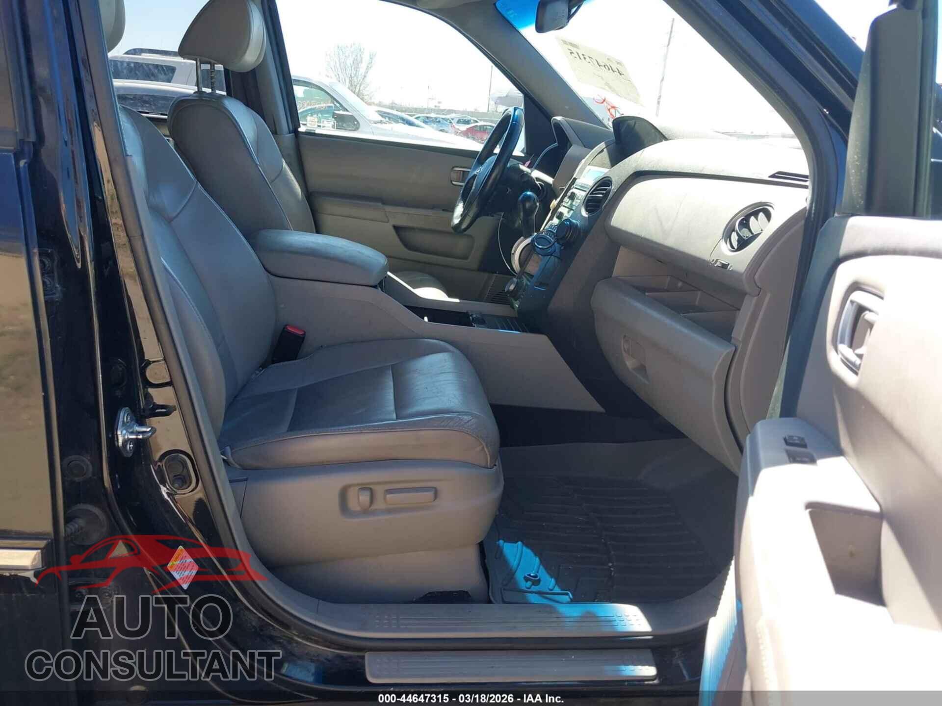 HONDA PILOT 2011 - 5FNYF3H95BB047440