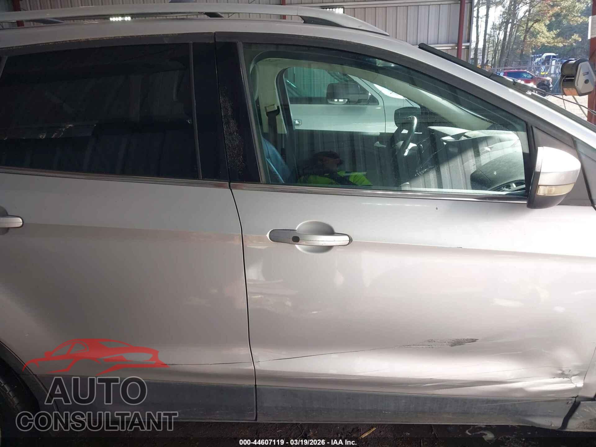 FORD ESCAPE 2013 - 1FMCU0J98DUB15406
