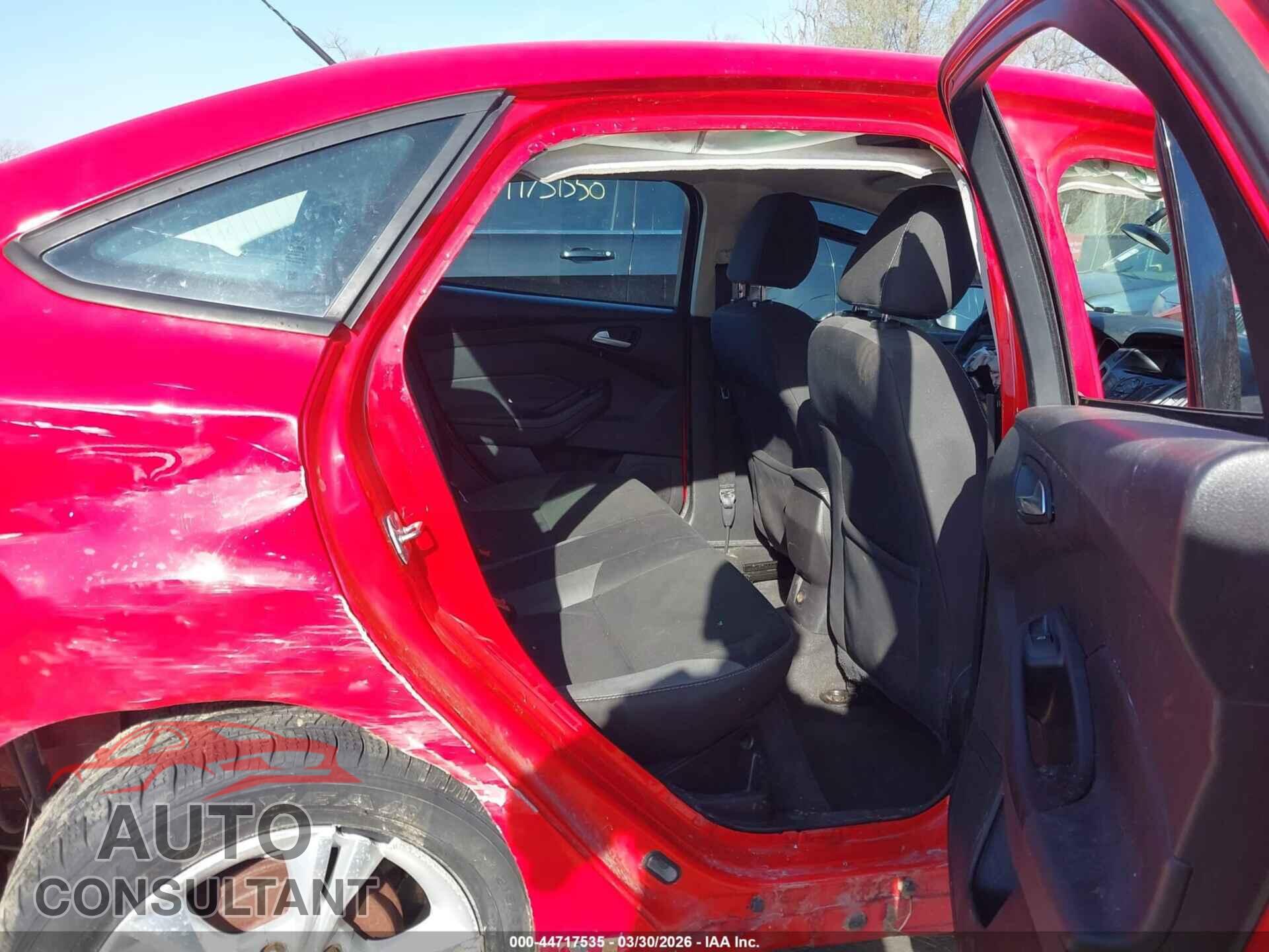 FORD FOCUS 2014 - 1FADP3F26EL360585