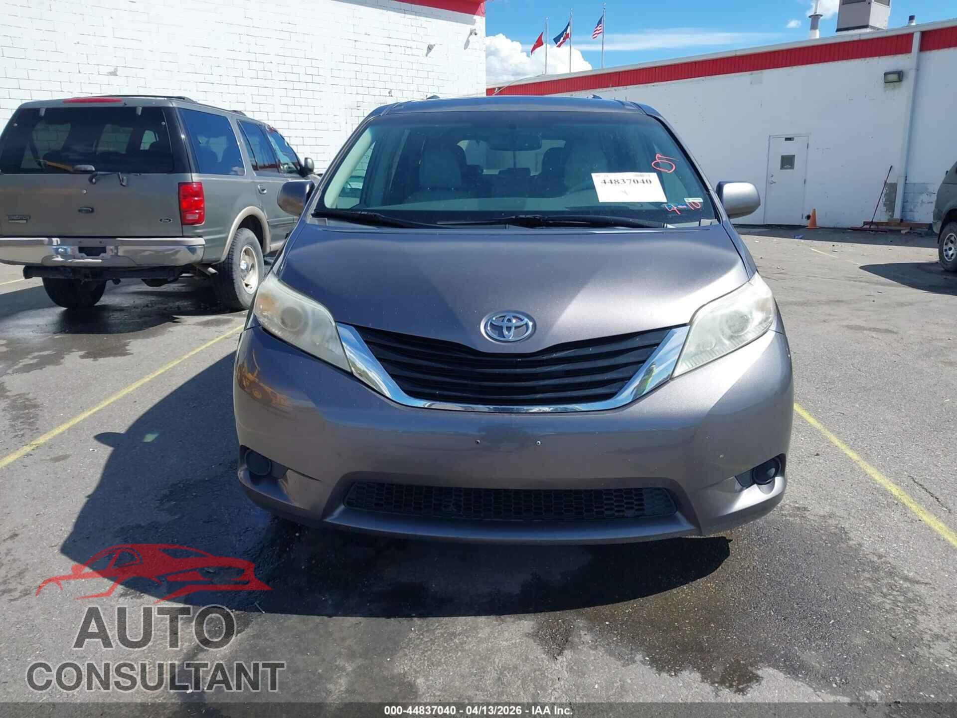 TOYOTA SIENNA 2012 - 5TDKK3DC0CS185614