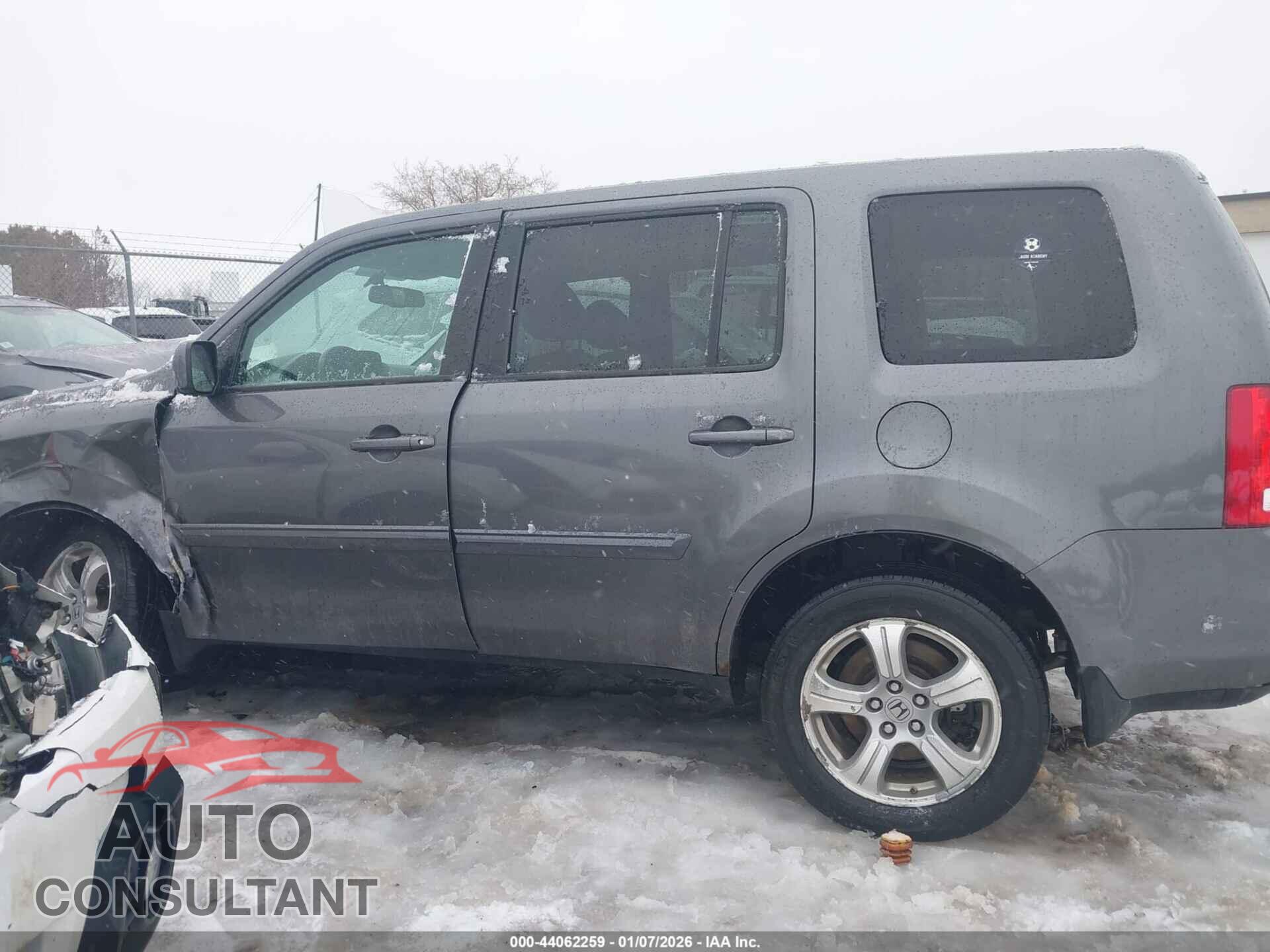 HONDA PILOT 2015 - 5FNYF4H53FB014638