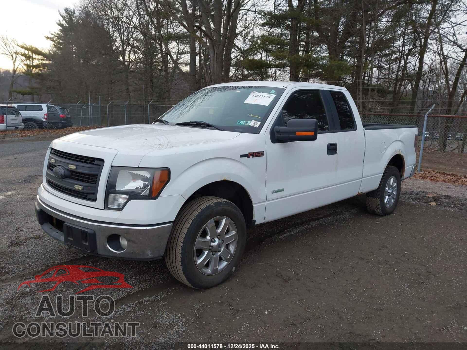 FORD F-150 2011 - 1FTFX1CT2BFB45056