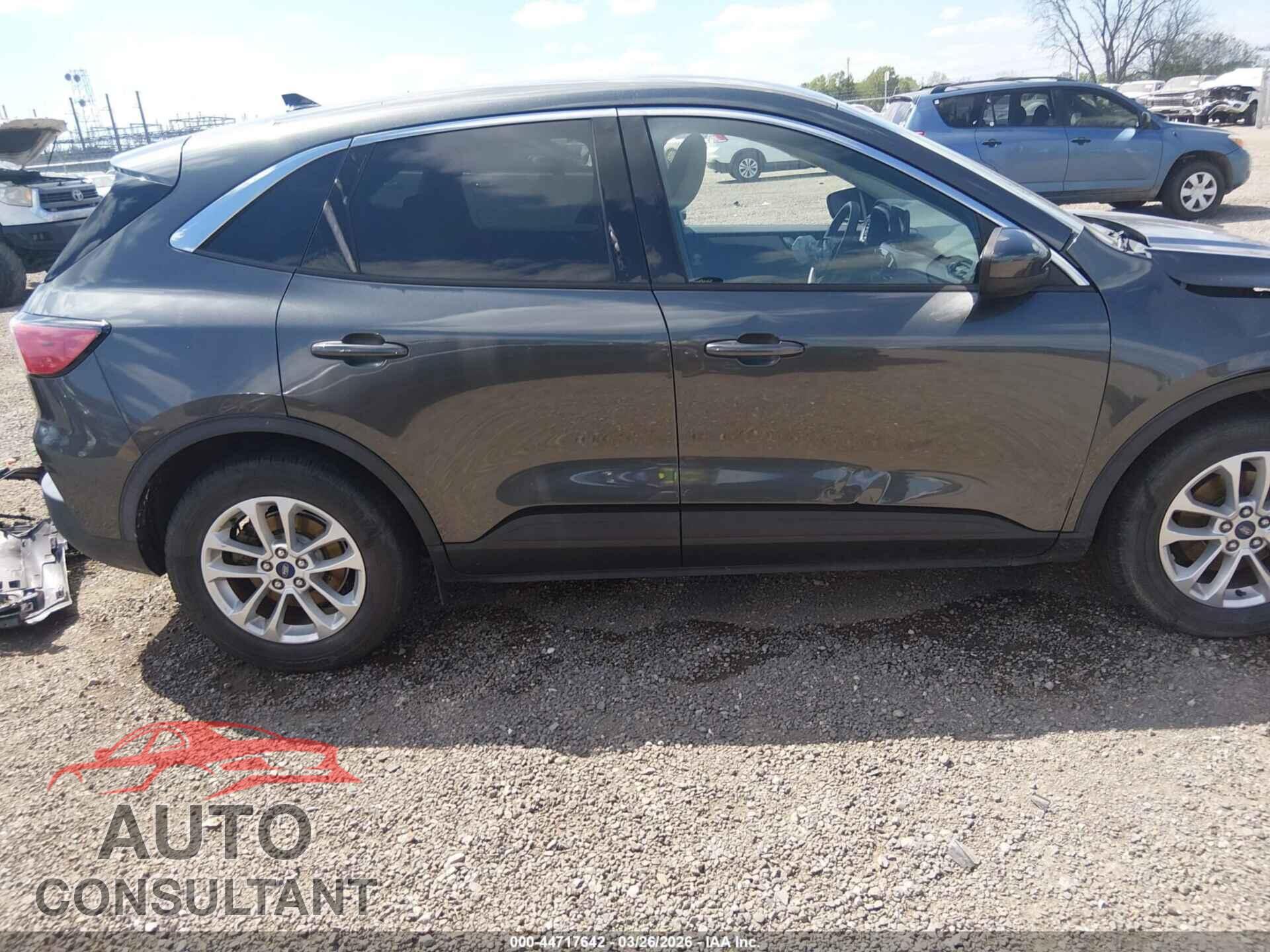 FORD ESCAPE 2020 - 1FMCU0G64LUA59461